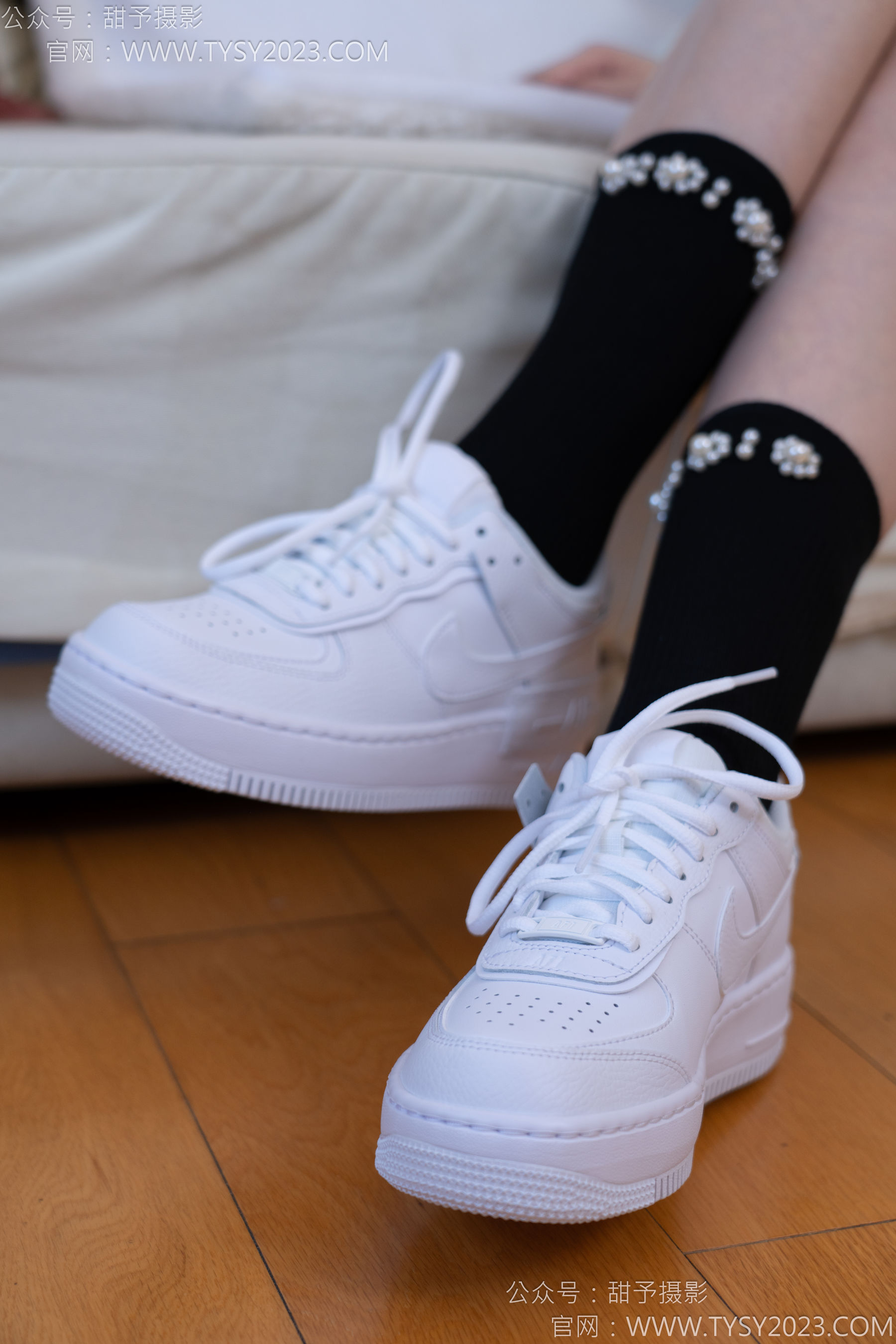 甜予摄影 No.136 璇璇 - 板鞋、黑棉袜/(203P)