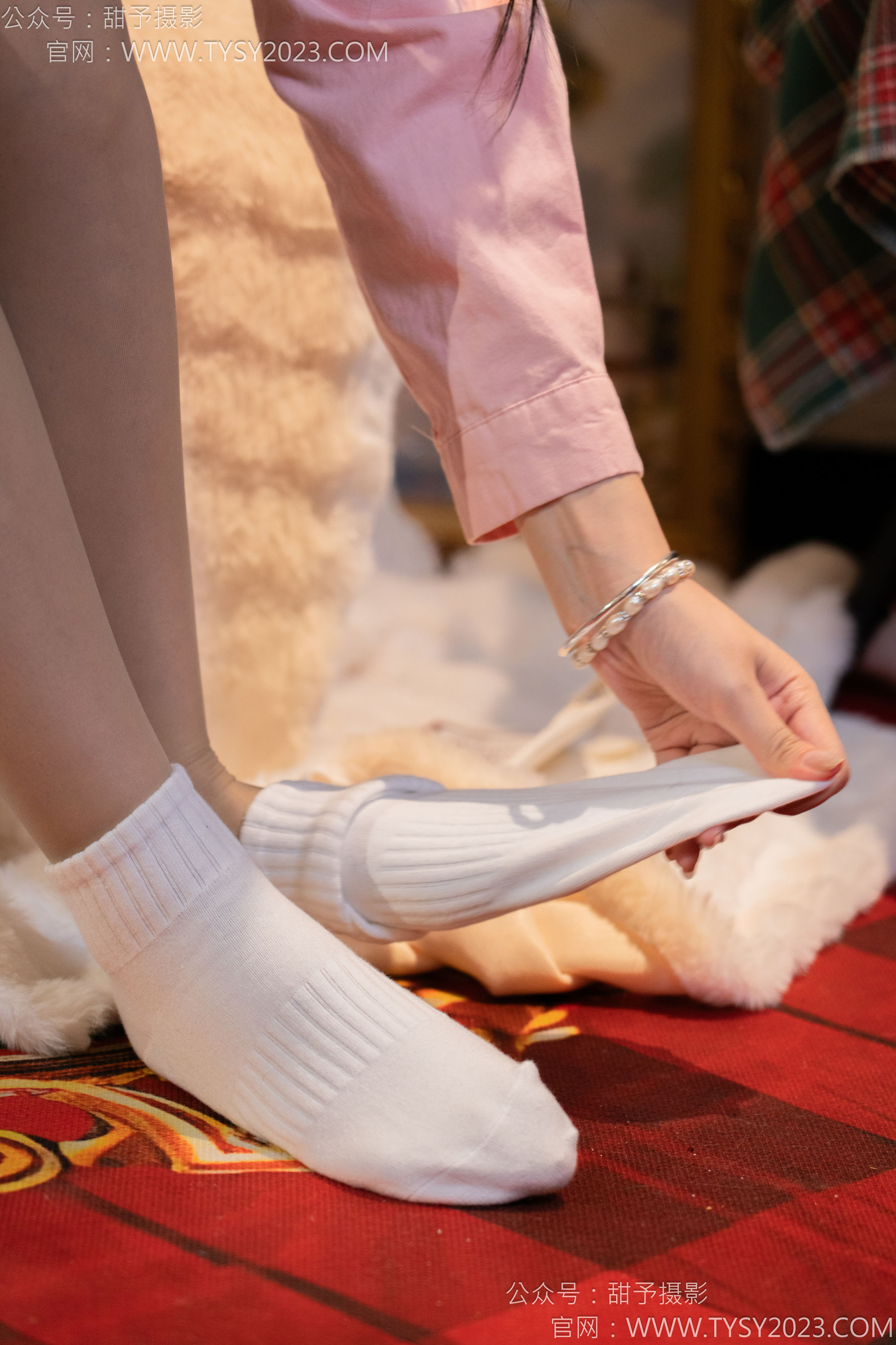 甜予摄影 No.131 璇璇 - 板鞋、白棉袜、薄肉丝/(131P)