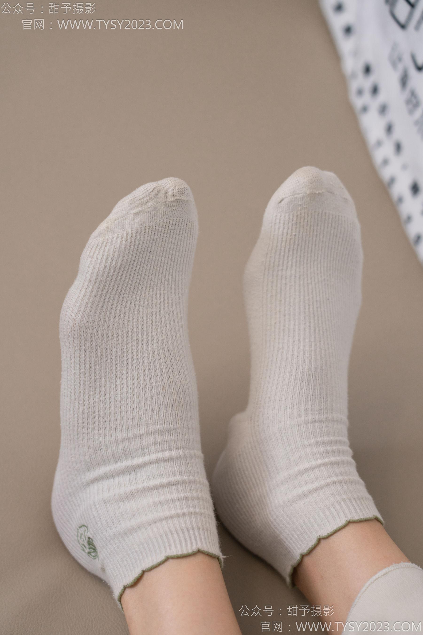 甜予摄影 No.125 丹丹 - 运动鞋、白棉袜、裸足/(139P)