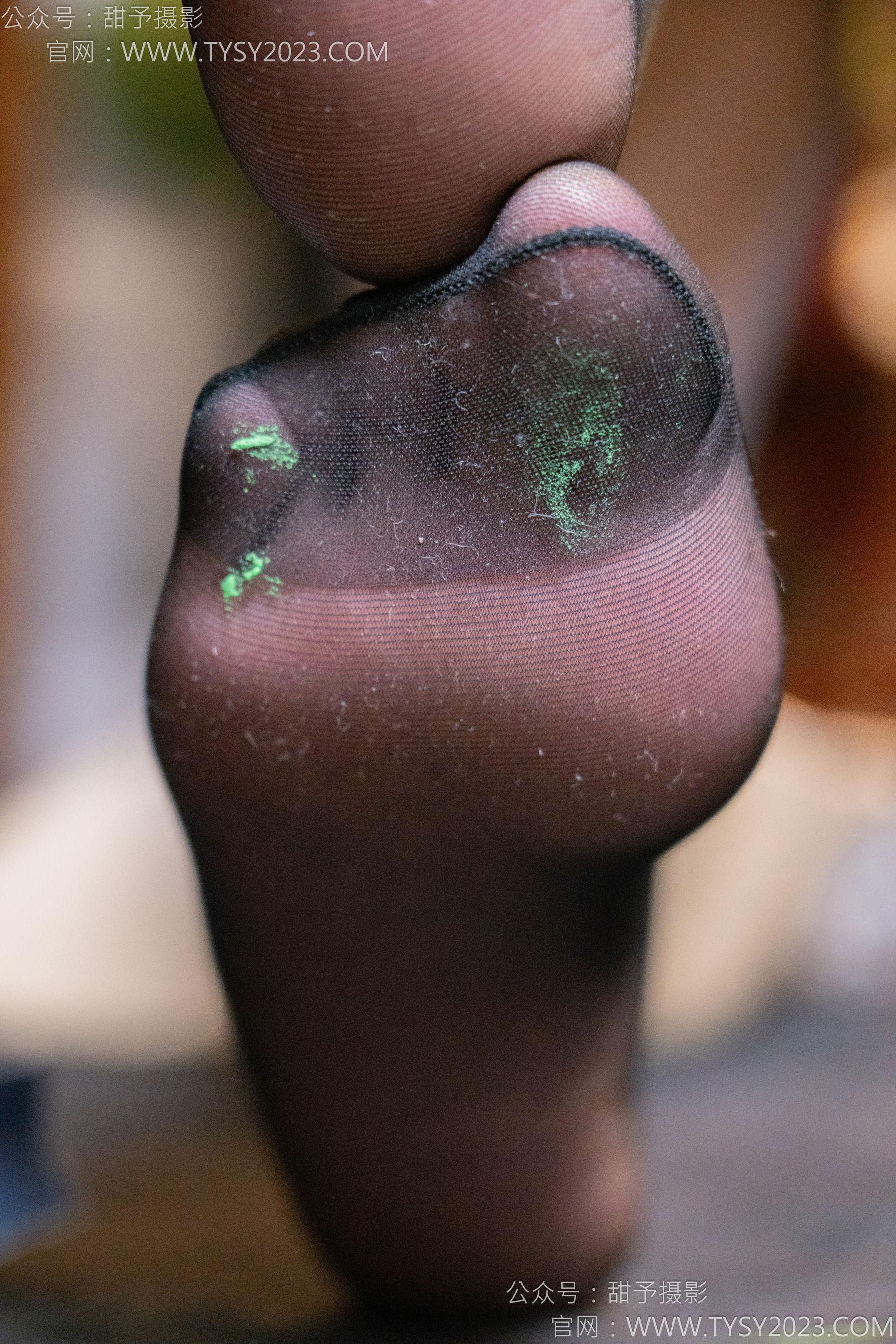 甜予摄影 No.128 璇璇 - 拖鞋、高跟鞋、薄灰丝、薄黑丝、踩小房子剧情/(127P)