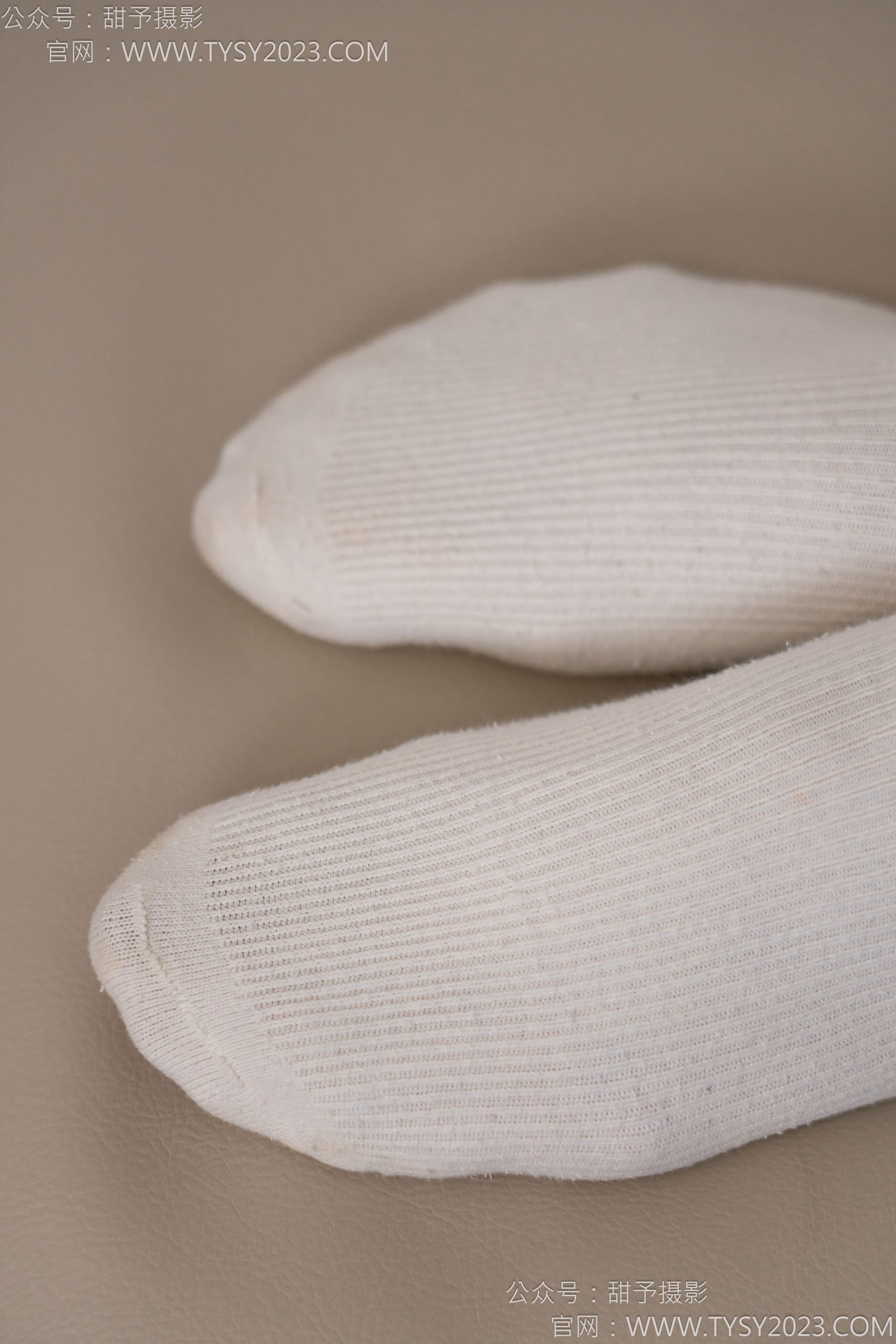 甜予摄影 No.125 丹丹 - 运动鞋、白棉袜、裸足/(139P)