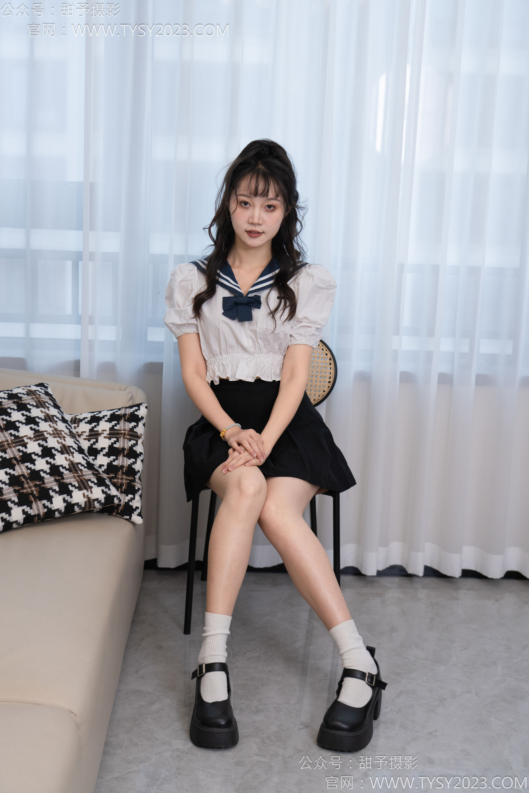 甜予摄影 No.127 丹丹 - 皮鞋、白棉袜、裸足/(145P)