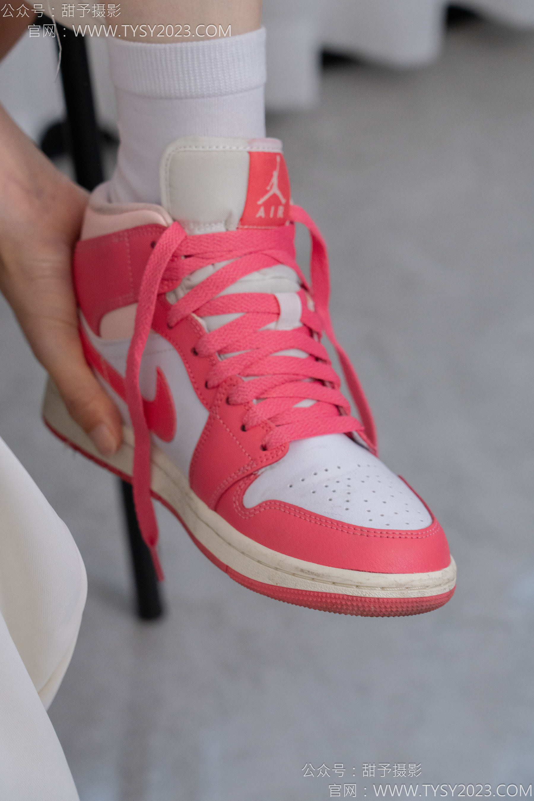 甜予摄影 No.124 梦梦 - 板鞋、白棉袜、裸足/(135P)