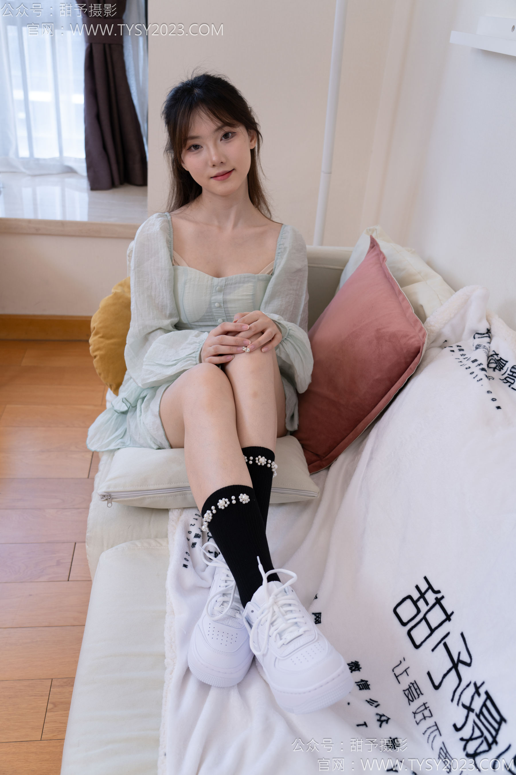 甜予摄影 No.136 璇璇 - 板鞋、黑棉袜/(203P)