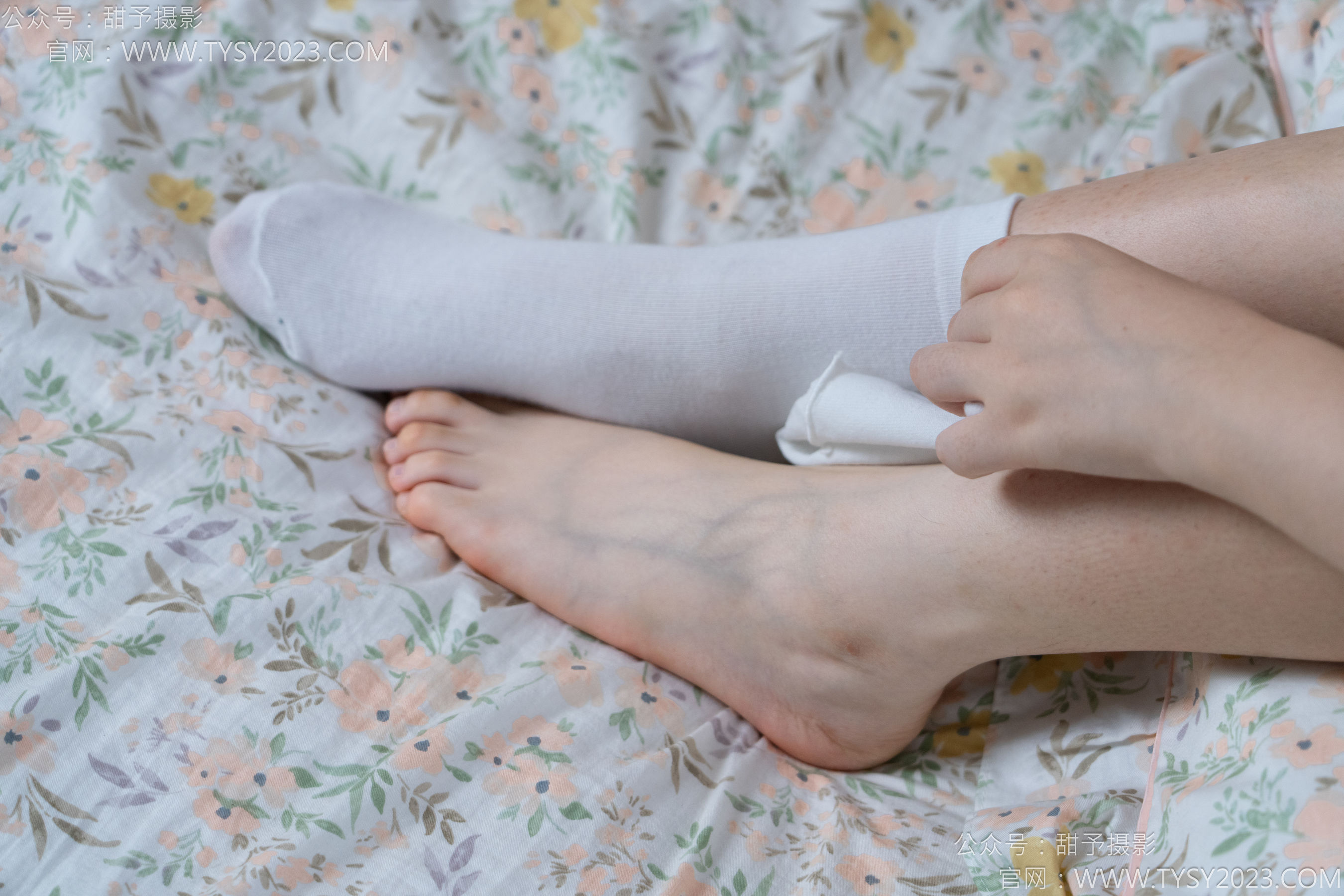 甜予摄影 No.138 土豆 - 板鞋、白棉袜、裸足/(136P)