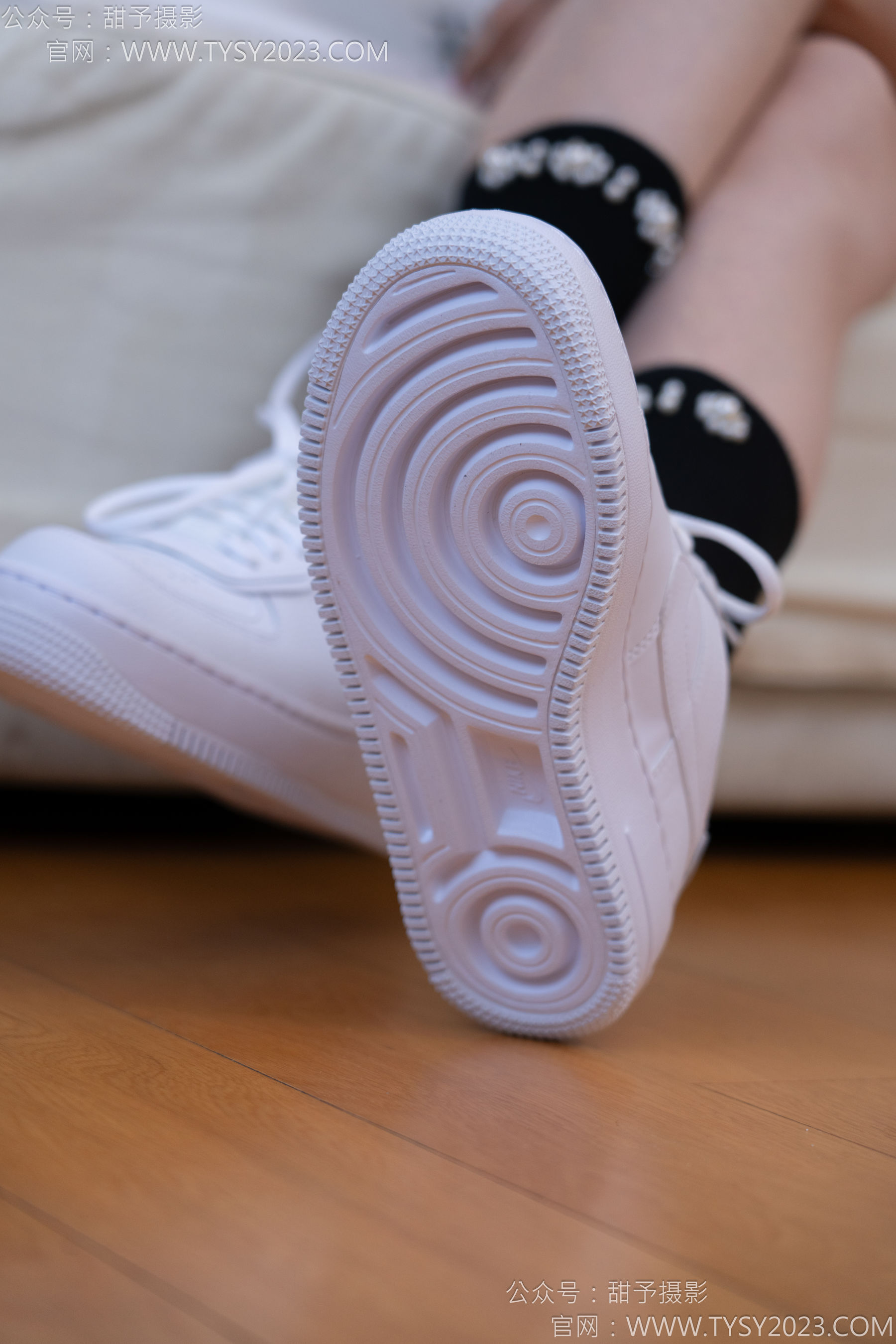 甜予摄影 No.136 璇璇 - 板鞋、黑棉袜/(203P)