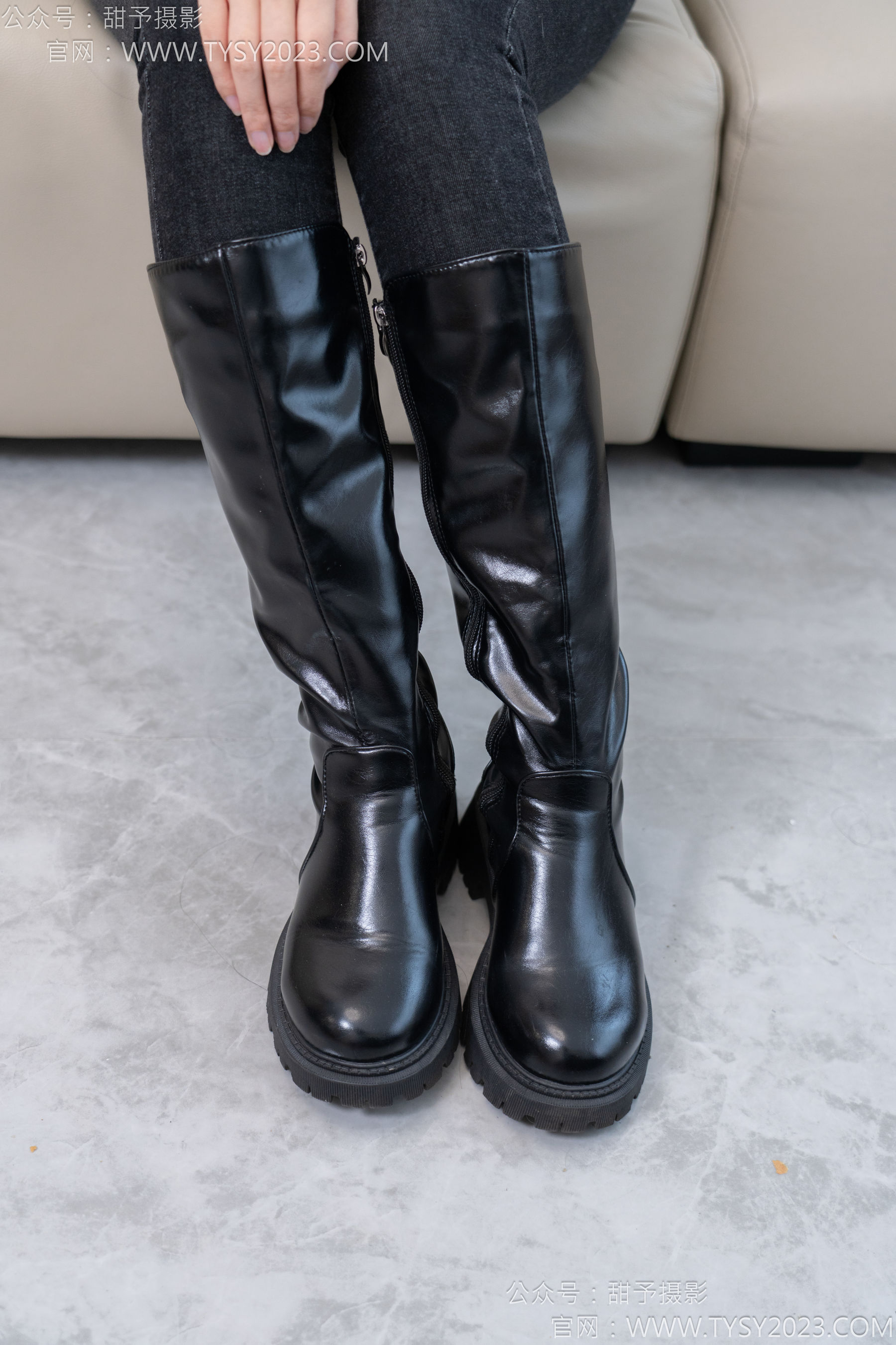 甜予摄影 No.133 梦梦 - 长靴、白棉袜、裸足/(135P)