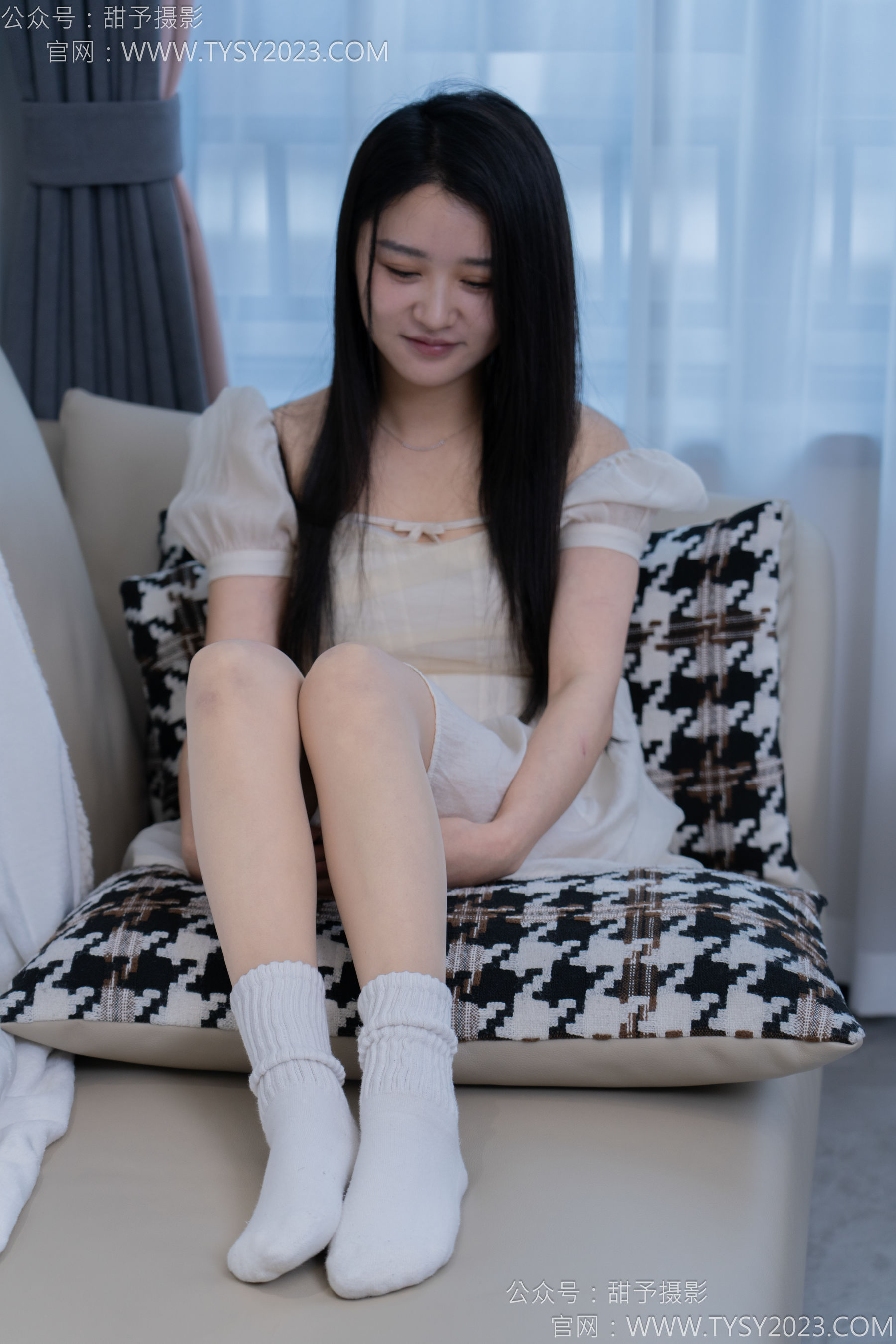 甜予摄影 No.137 澜澜 - 板鞋、白棉袜、薄肉丝/(140P)