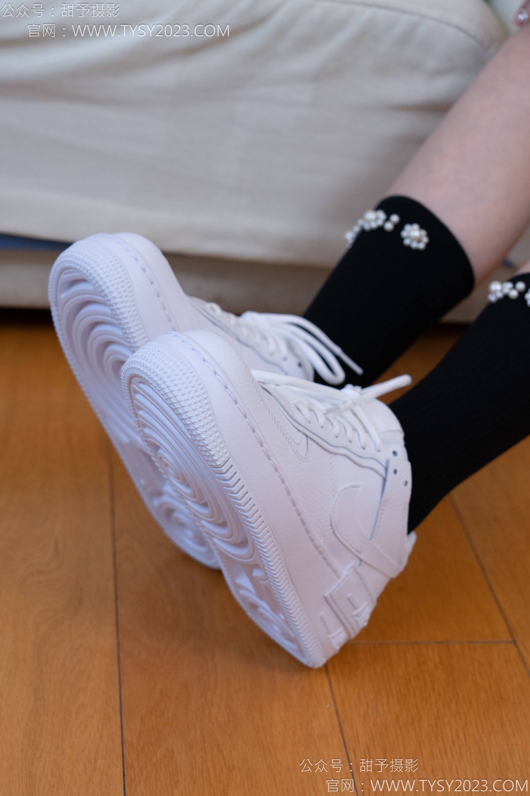 甜予摄影 No.136 璇璇 - 板鞋、黑棉袜/(203P)