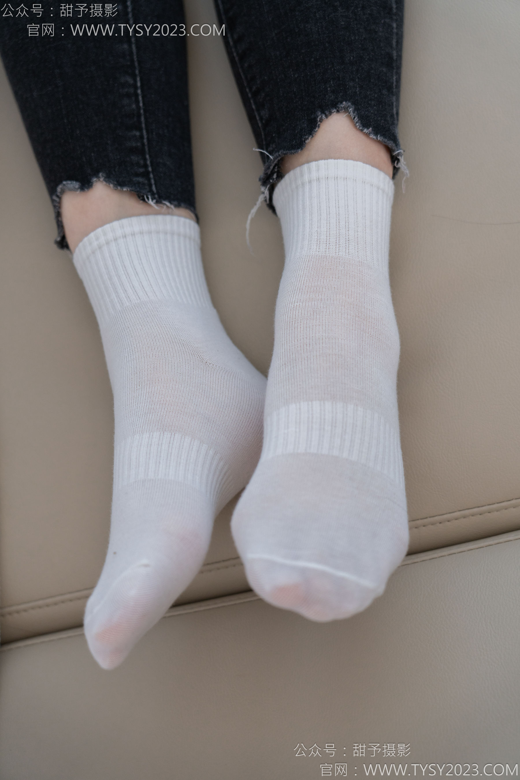 甜予摄影 No.133 梦梦 - 长靴、白棉袜、裸足/(135P)