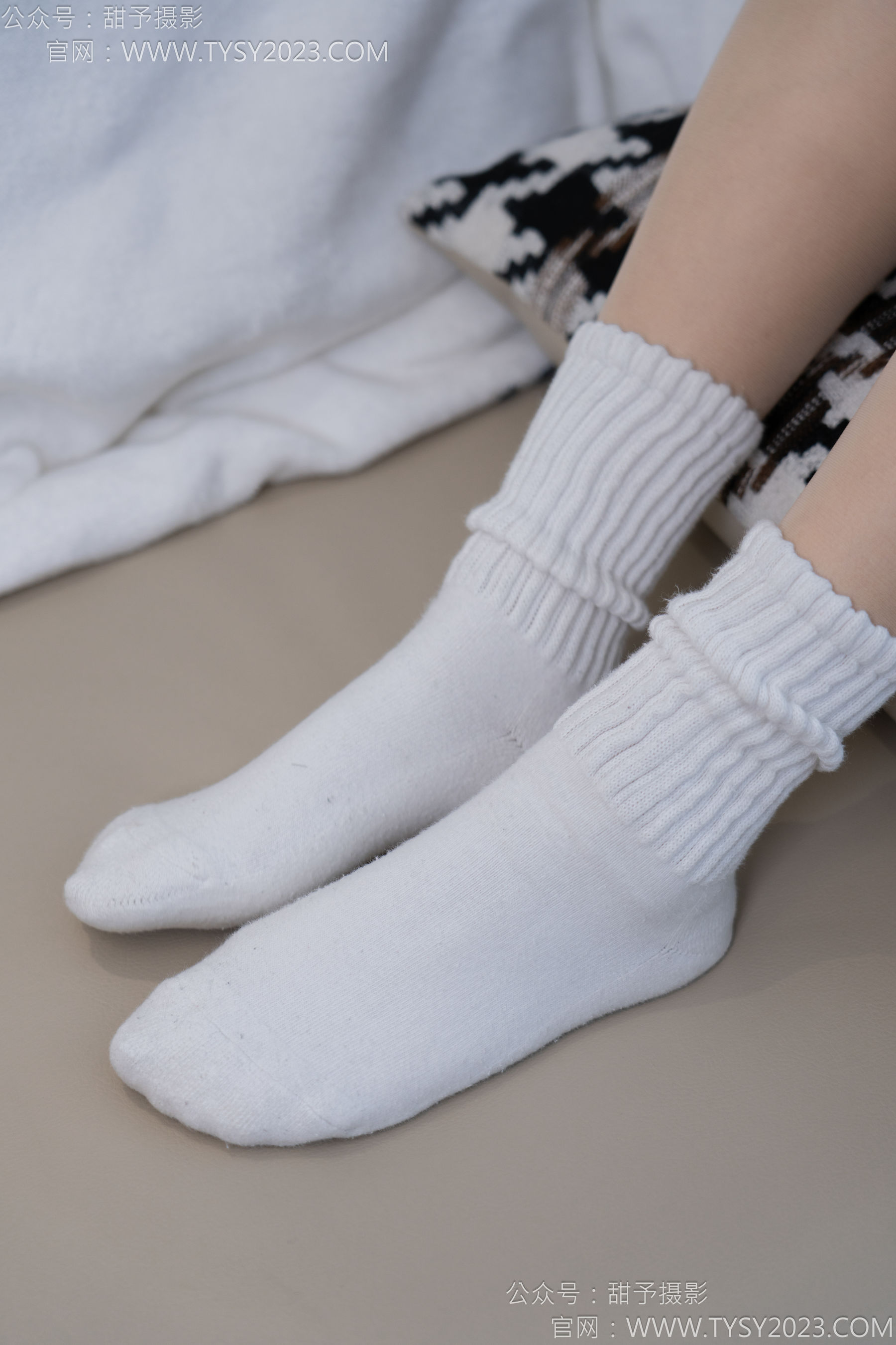 甜予摄影 No.137 澜澜 - 板鞋、白棉袜、薄肉丝/(140P)