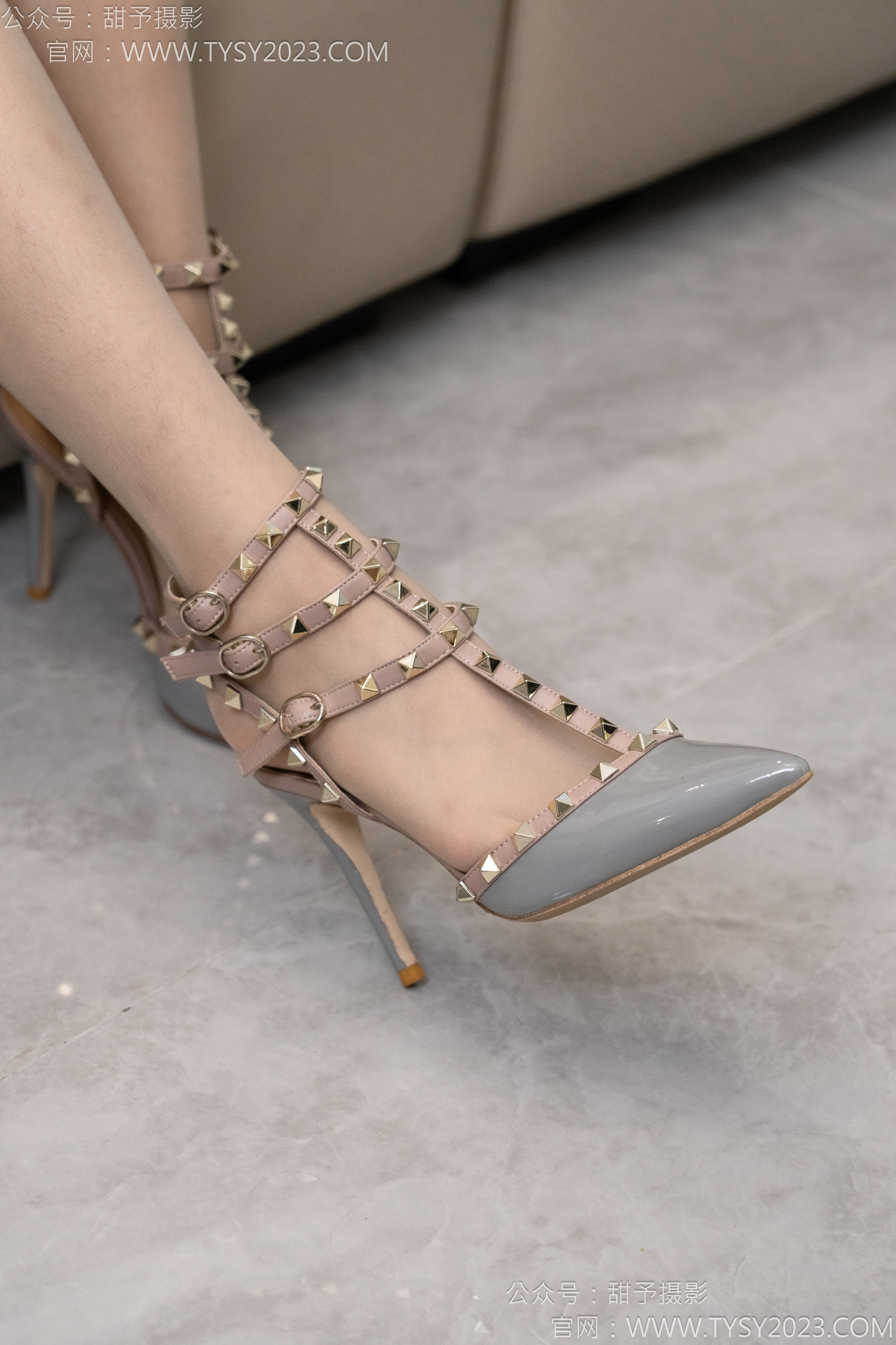 甜予摄影 No.134 璇璇思思 - 高跟鞋、薄白丝、薄灰丝/(132P)