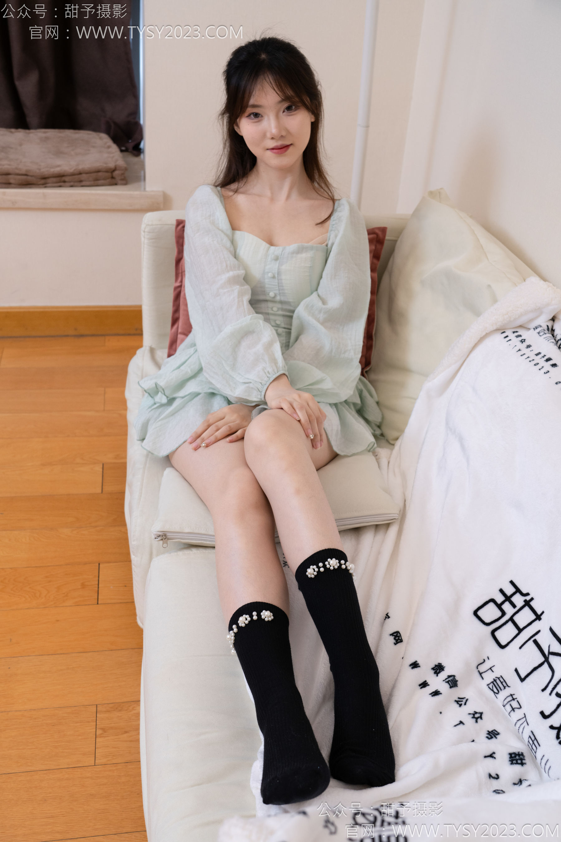 甜予摄影 No.136 璇璇 - 板鞋、黑棉袜/(203P)