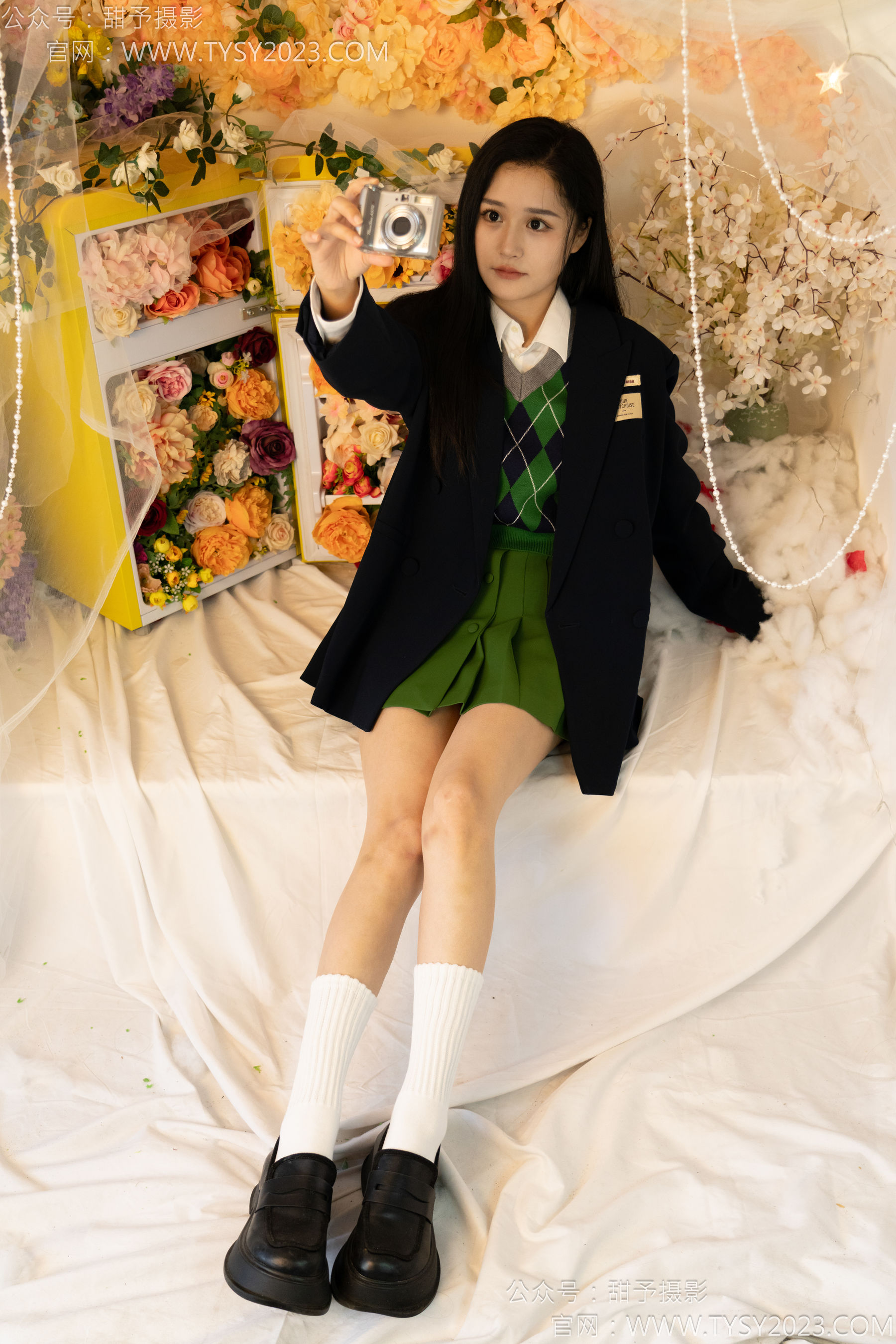 甜予摄影 NO.139 澜澜 - 皮鞋、白棉袜、裸足/(116P)