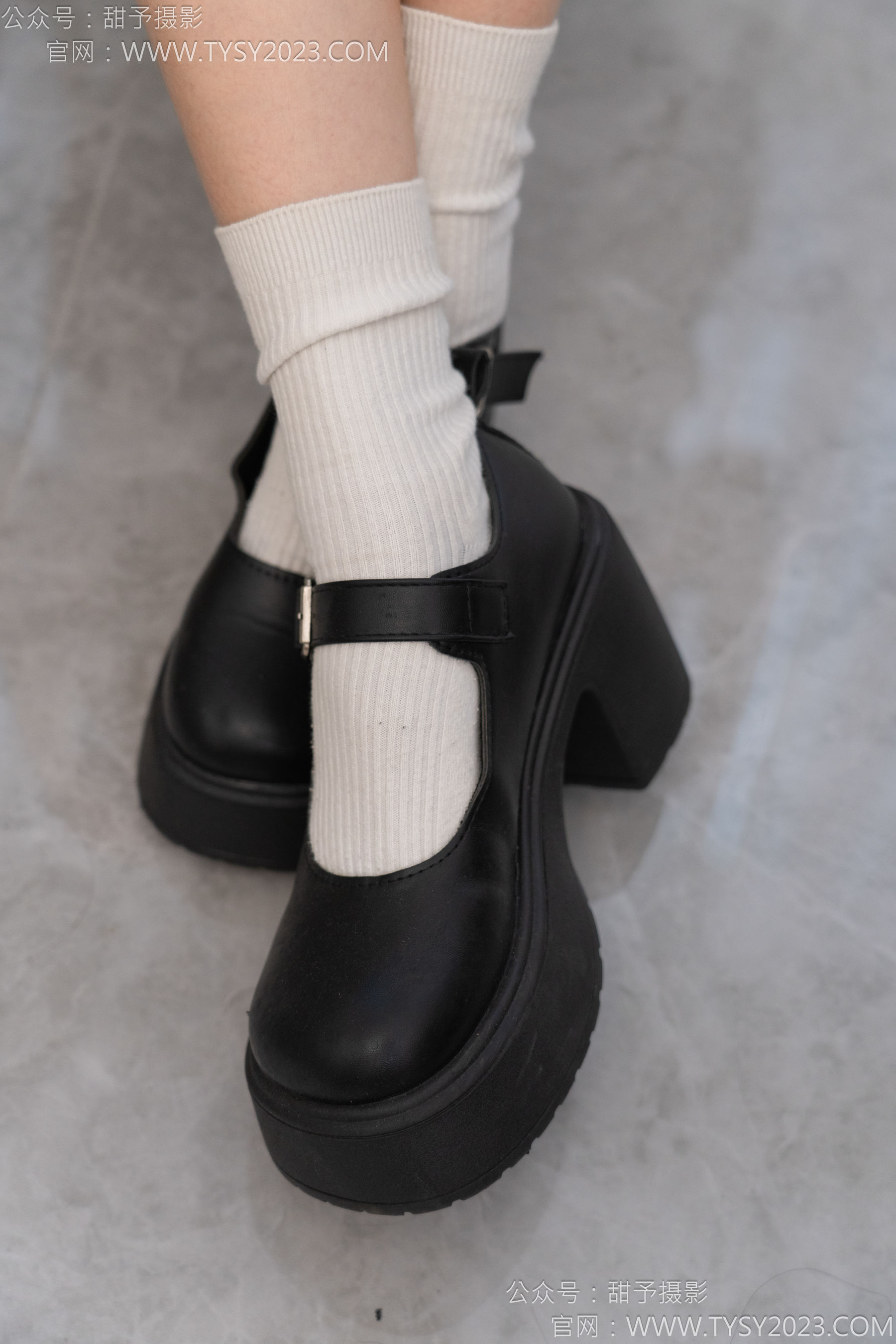 甜予摄影 No.127 丹丹 - 皮鞋、白棉袜、裸足/(145P)