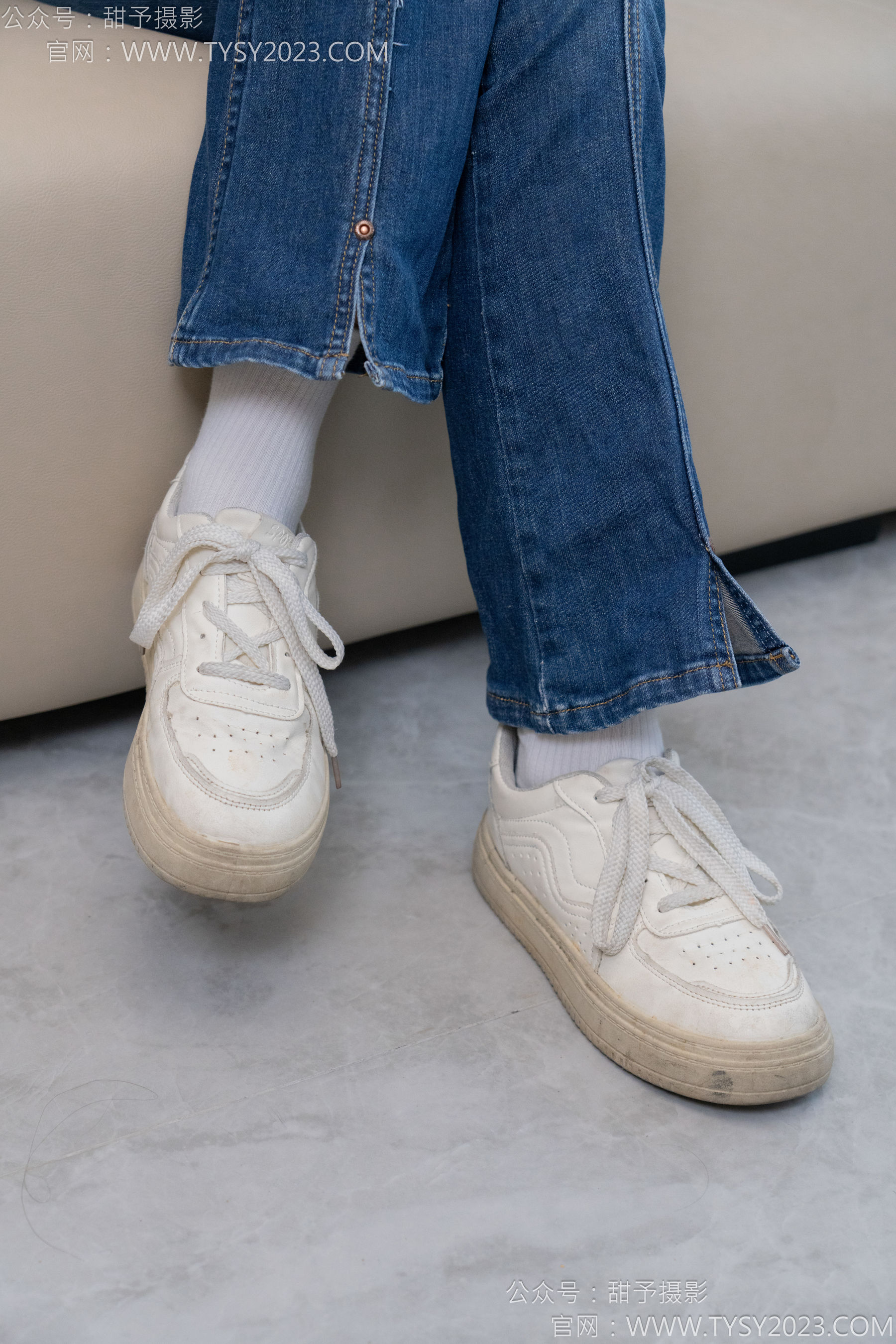 甜予摄影 No.132 诺诺 - 板鞋、白棉袜、裸足/(129P)