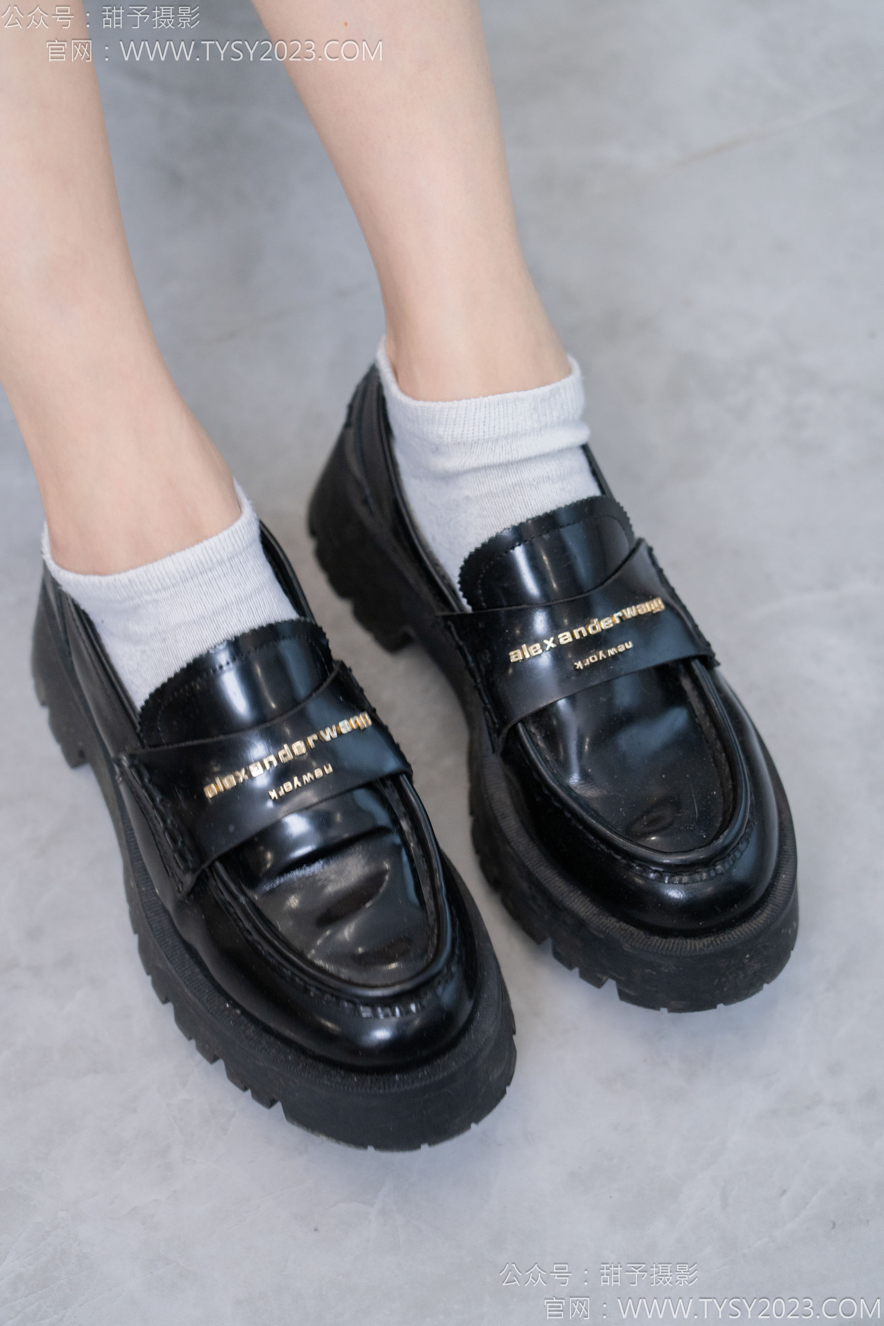 甜予摄影 No.130 澜澜 - 皮鞋、白棉袜、裸足、掉袜子剧情/(130P)