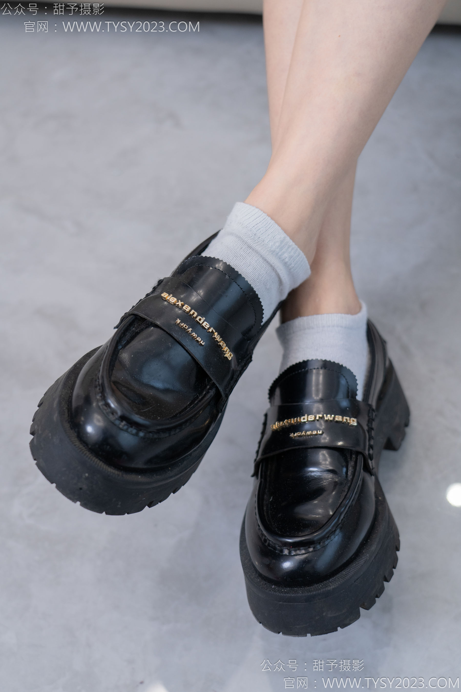 甜予摄影 No.130 澜澜 - 皮鞋、白棉袜、裸足、掉袜子剧情/(130P)