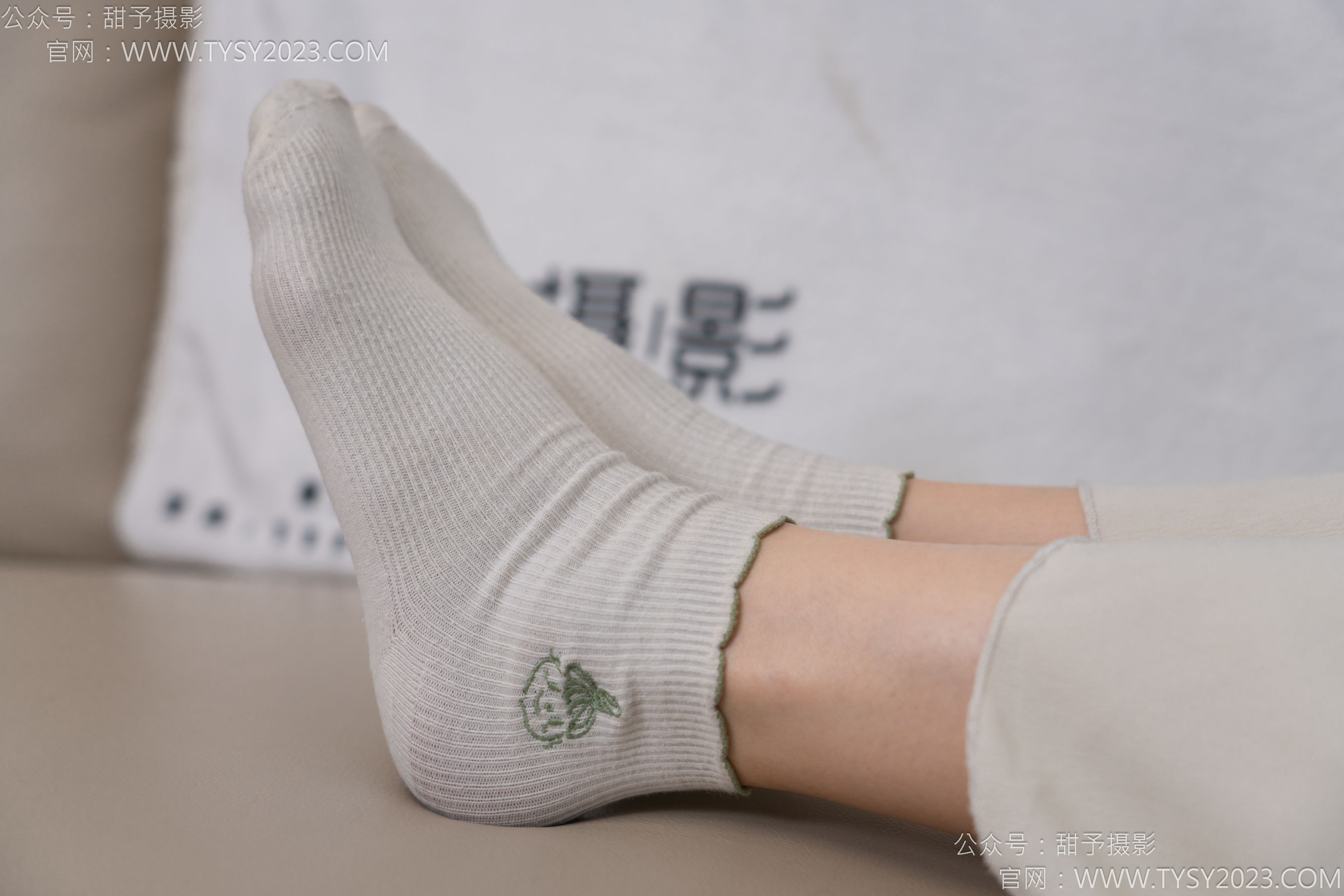 甜予摄影 No.125 丹丹 - 运动鞋、白棉袜、裸足/(139P)