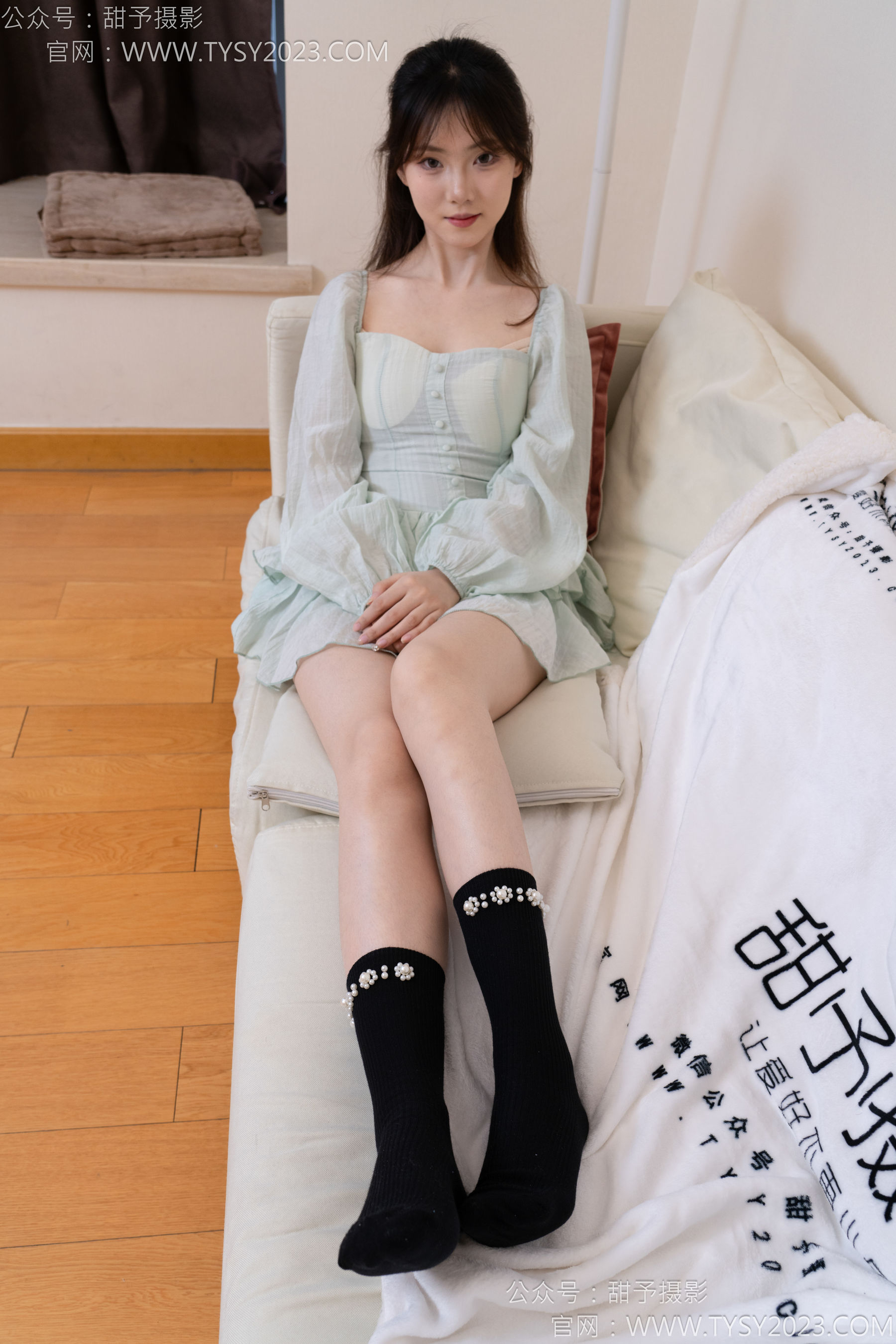 甜予摄影 No.136 璇璇 - 板鞋、黑棉袜/(203P)