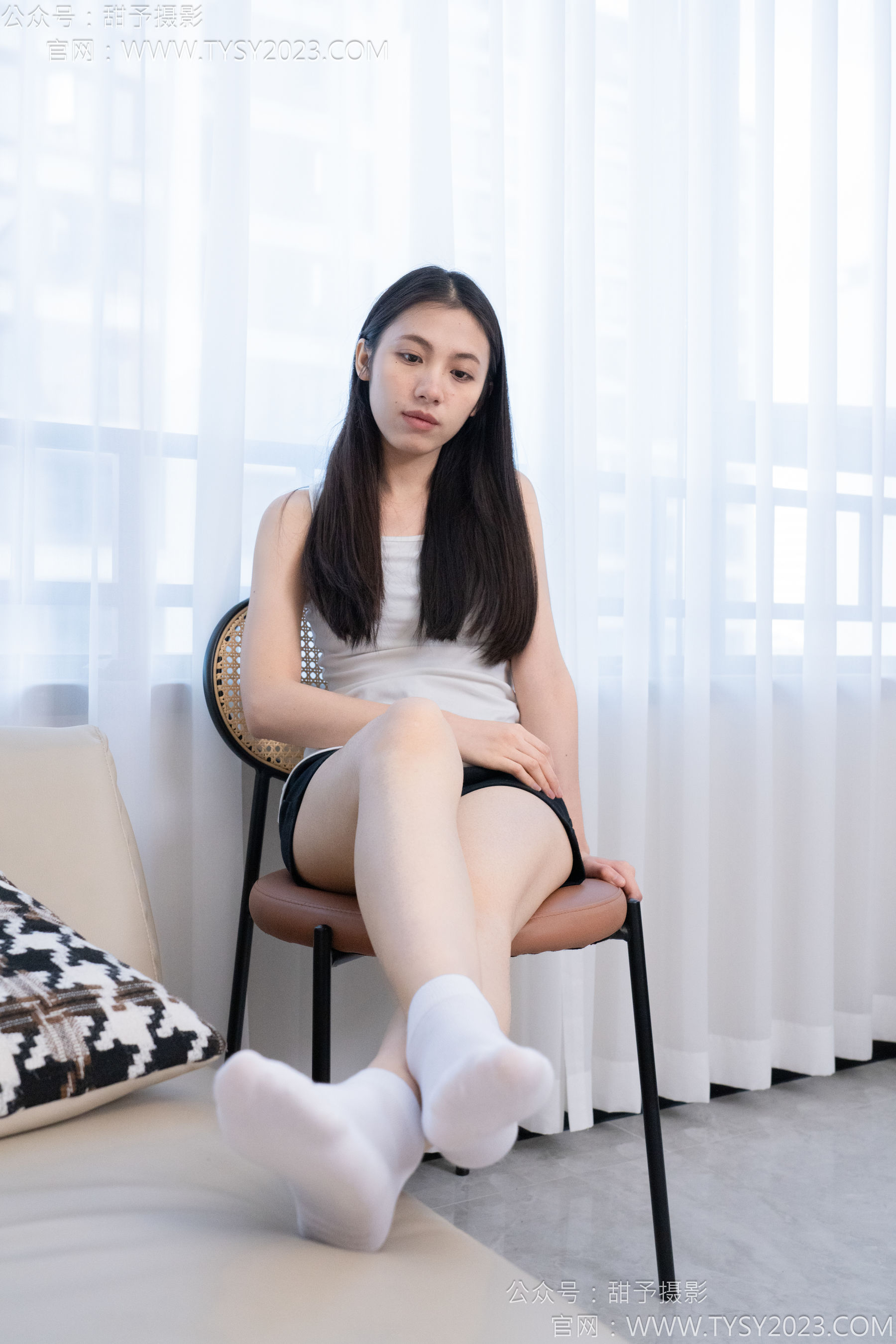 甜予摄影 No.126 诺诺 - 板鞋、白棉袜、裸足/(133P)
