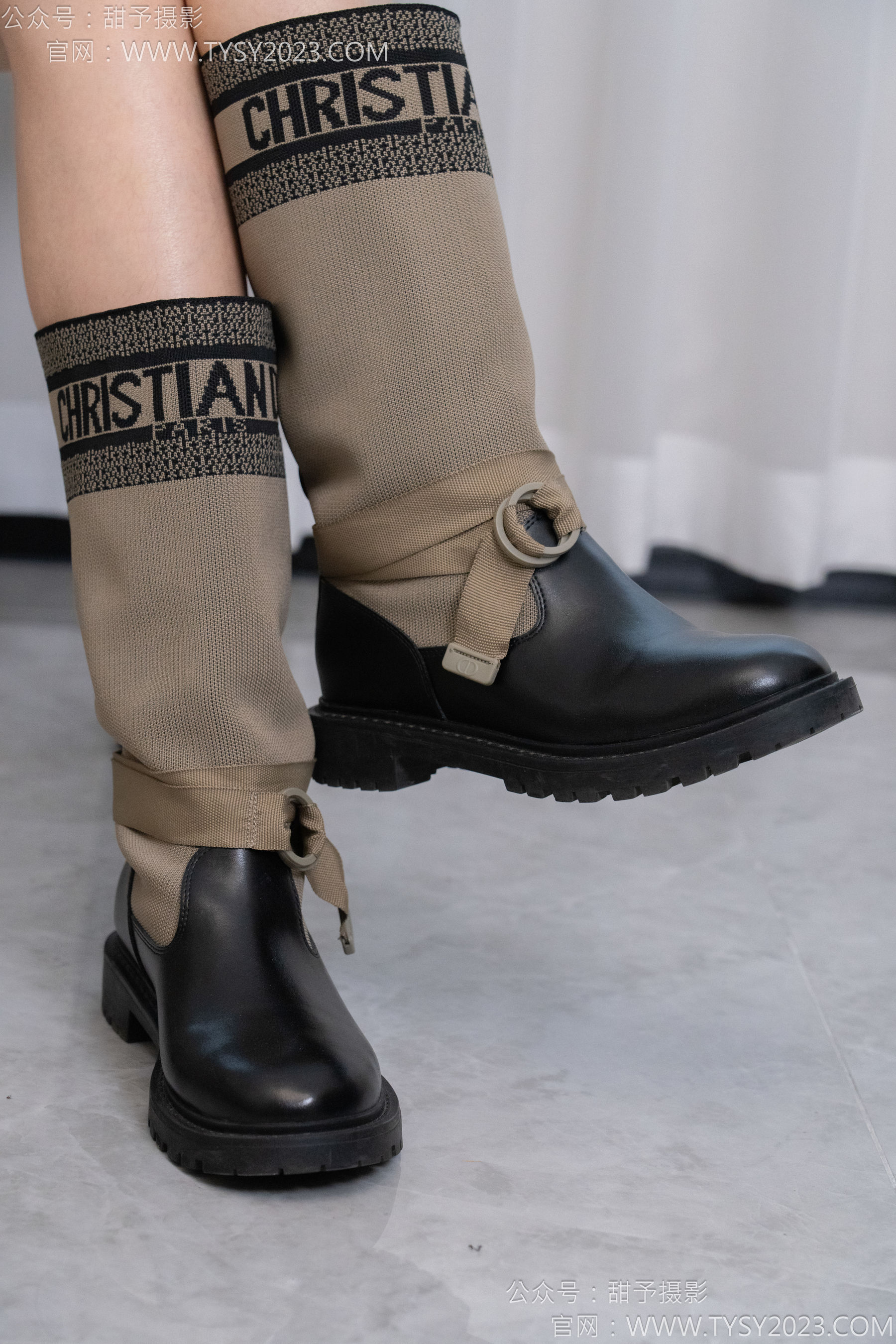 甜予摄影 No.129 咖啡豆 - 长靴、白棉袜、裸足/(134P)