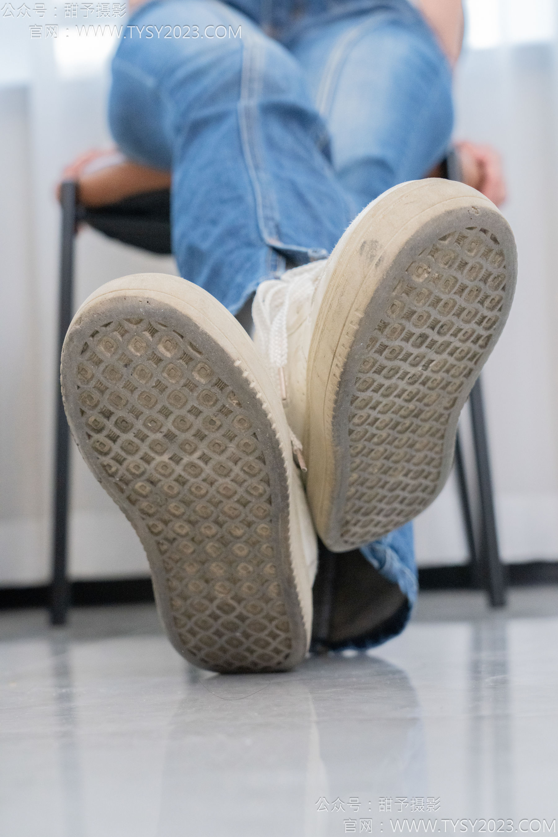 甜予摄影 No.132 诺诺 - 板鞋、白棉袜、裸足/(129P)