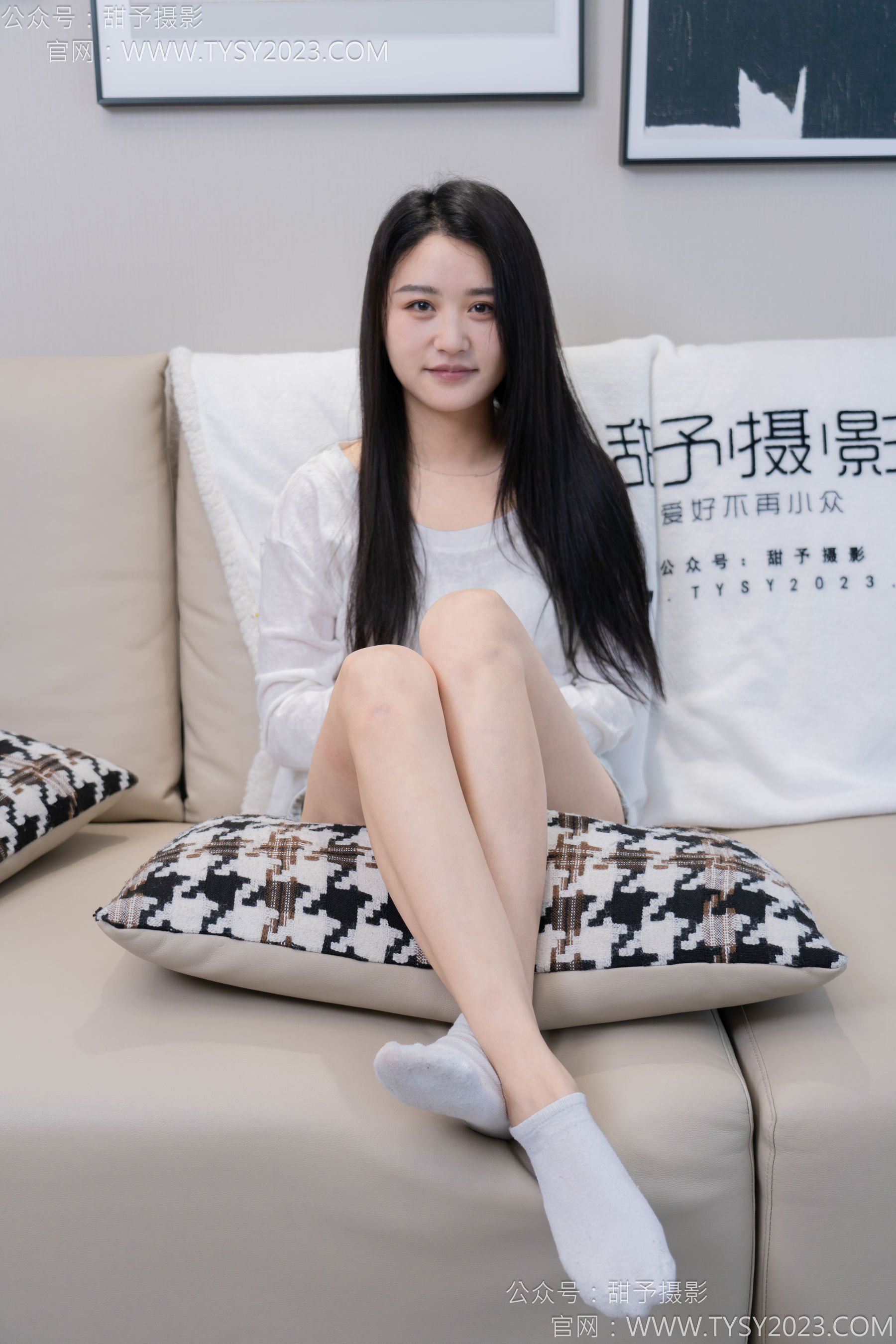 甜予摄影 No.130 澜澜 - 皮鞋、白棉袜、裸足、掉袜子剧情/(130P)