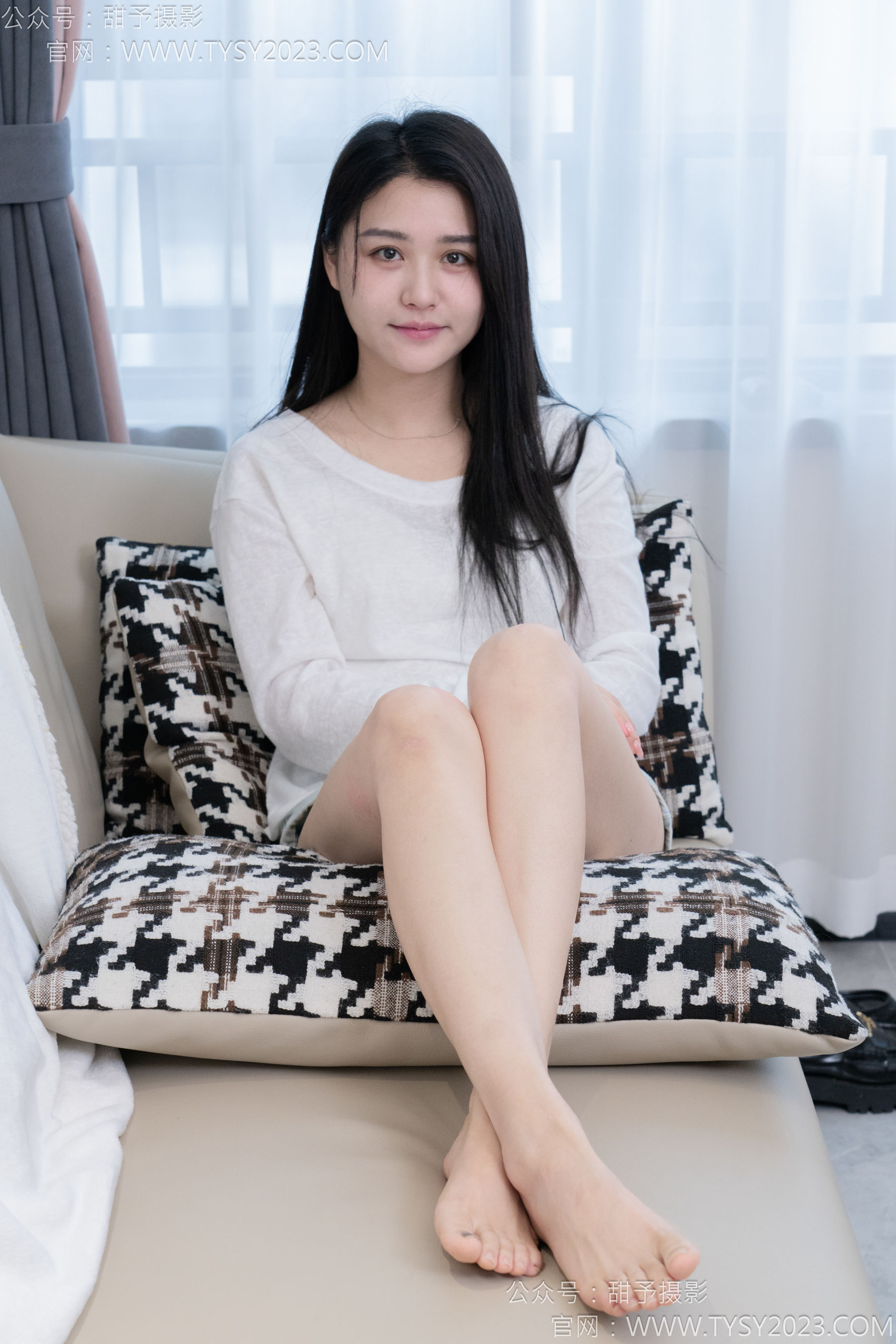 甜予摄影 No.130 澜澜 - 皮鞋、白棉袜、裸足、掉袜子剧情/(130P)