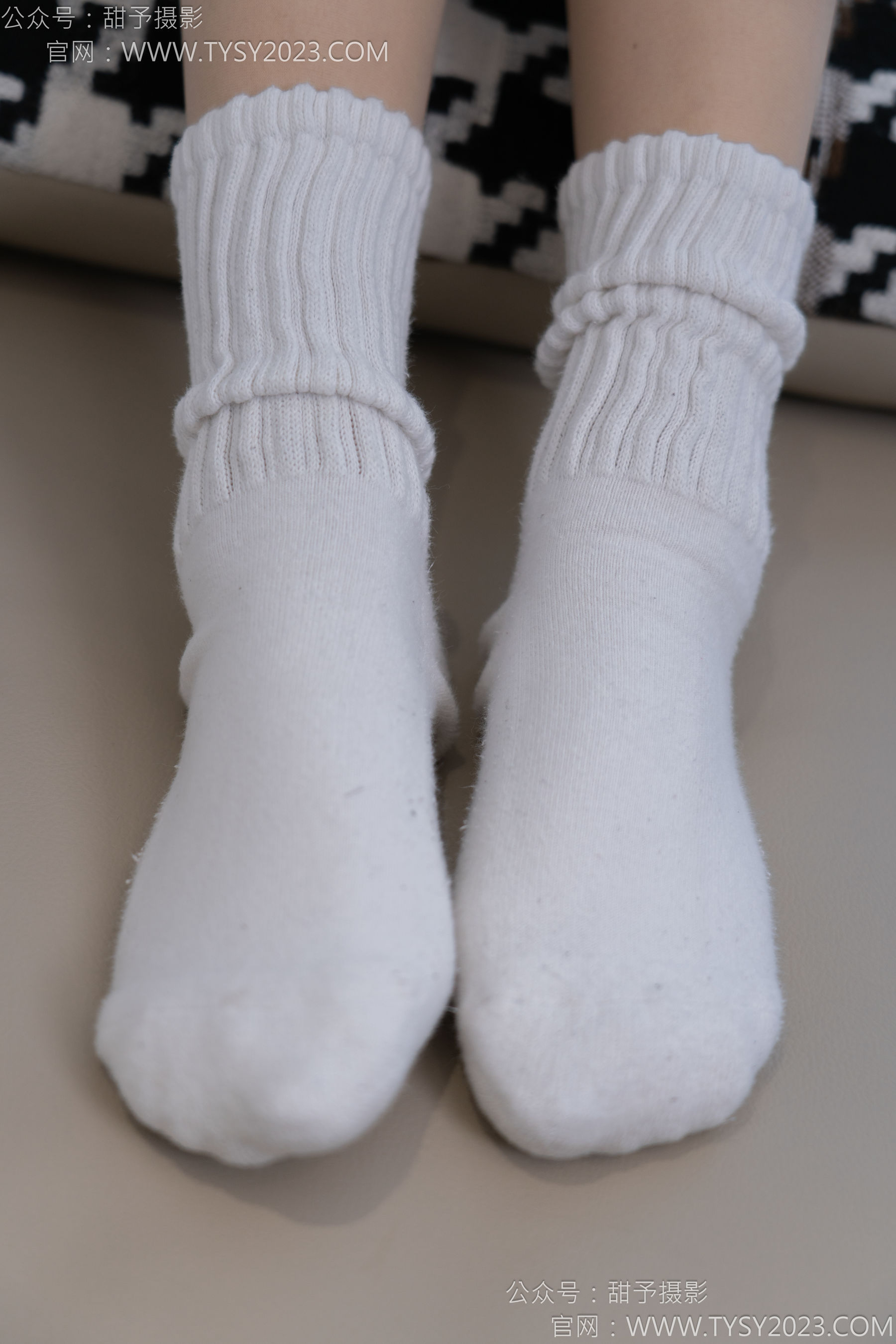 甜予摄影 No.137 澜澜 - 板鞋、白棉袜、薄肉丝/(140P)