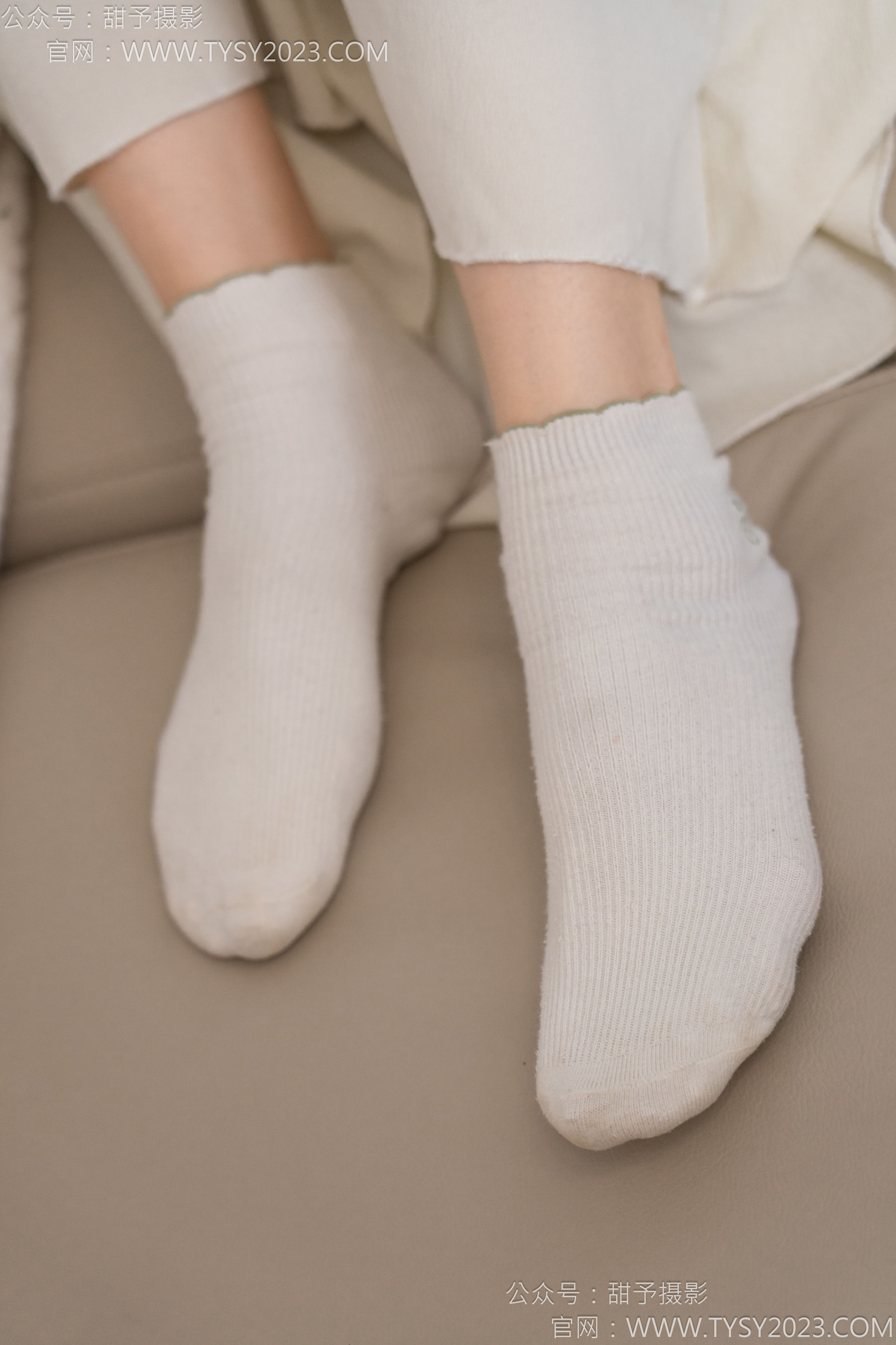 甜予摄影 No.125 丹丹 - 运动鞋、白棉袜、裸足/(139P)