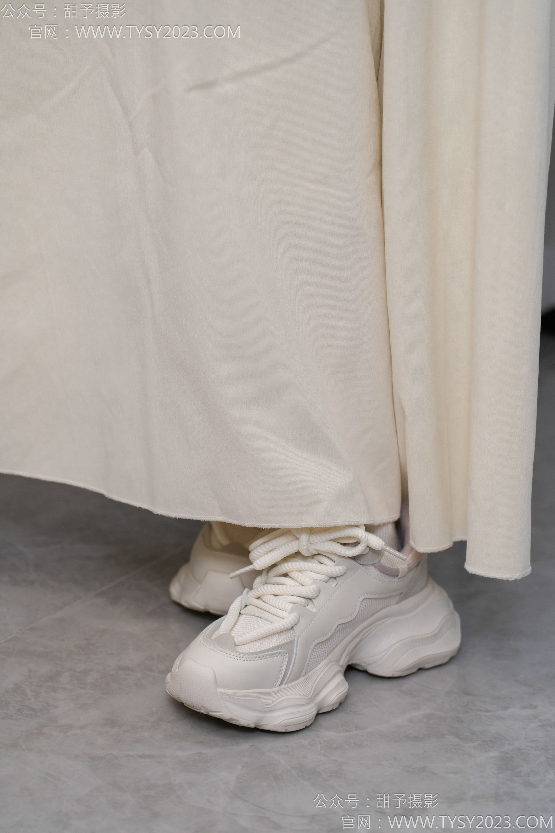 甜予摄影 No.125 丹丹 - 运动鞋、白棉袜、裸足/(139P)