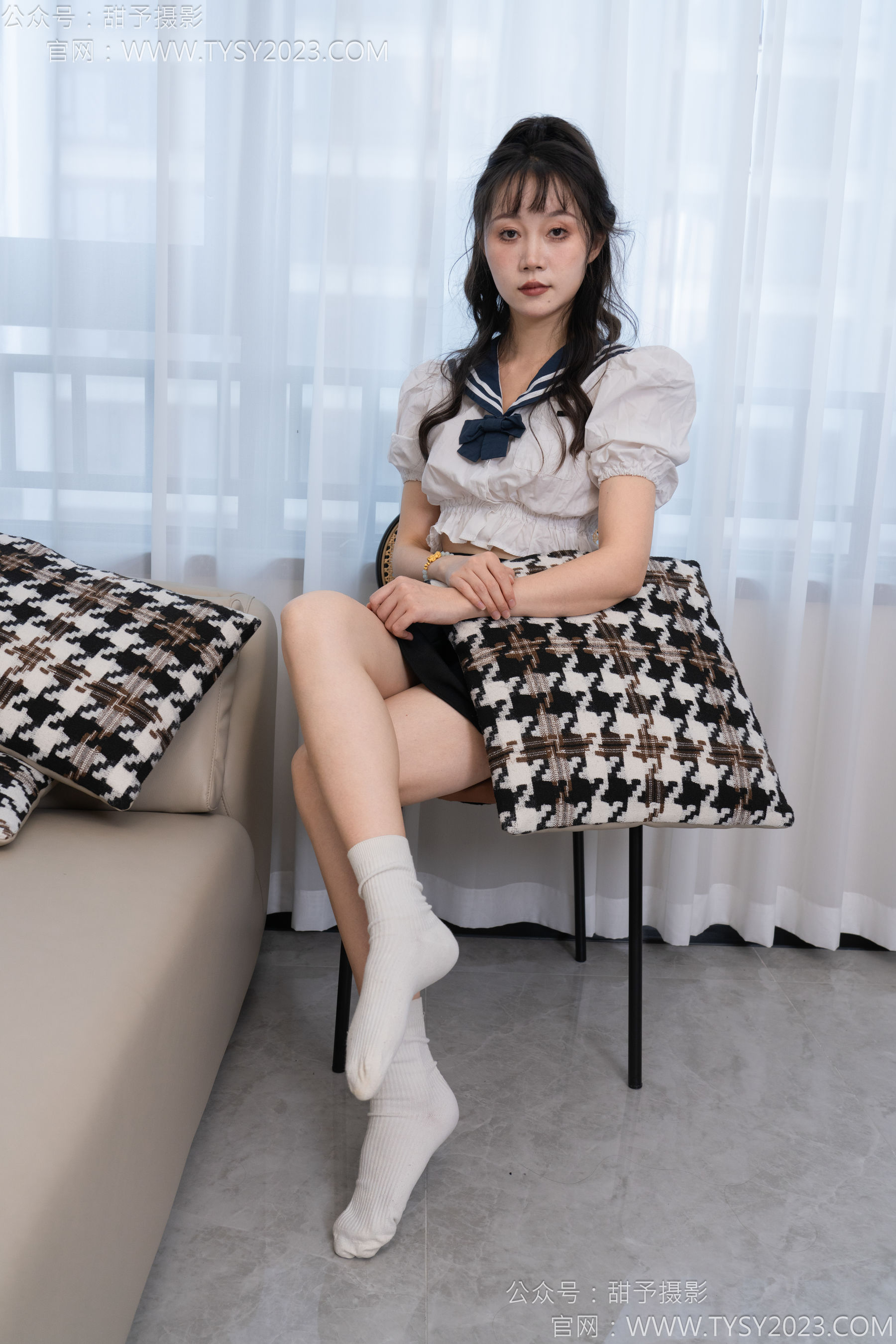 甜予摄影 No.127 丹丹 - 皮鞋、白棉袜、裸足/(145P)