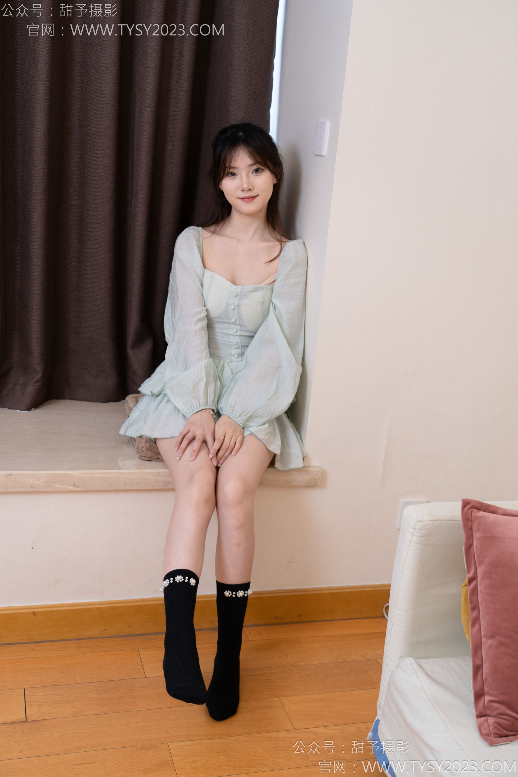 甜予摄影 No.136 璇璇 - 板鞋、黑棉袜/(203P)