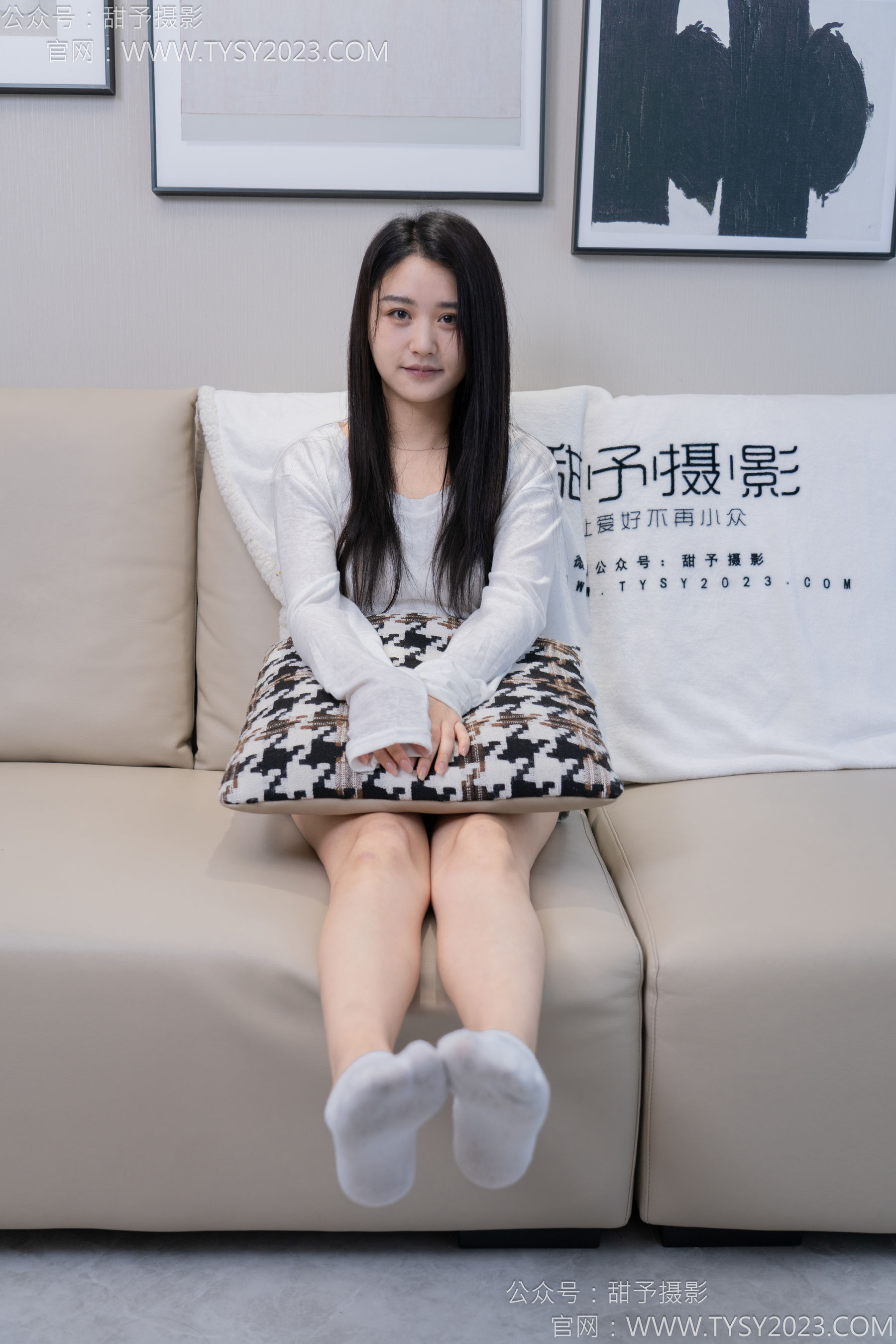 甜予摄影 No.130 澜澜 - 皮鞋、白棉袜、裸足、掉袜子剧情/(130P)