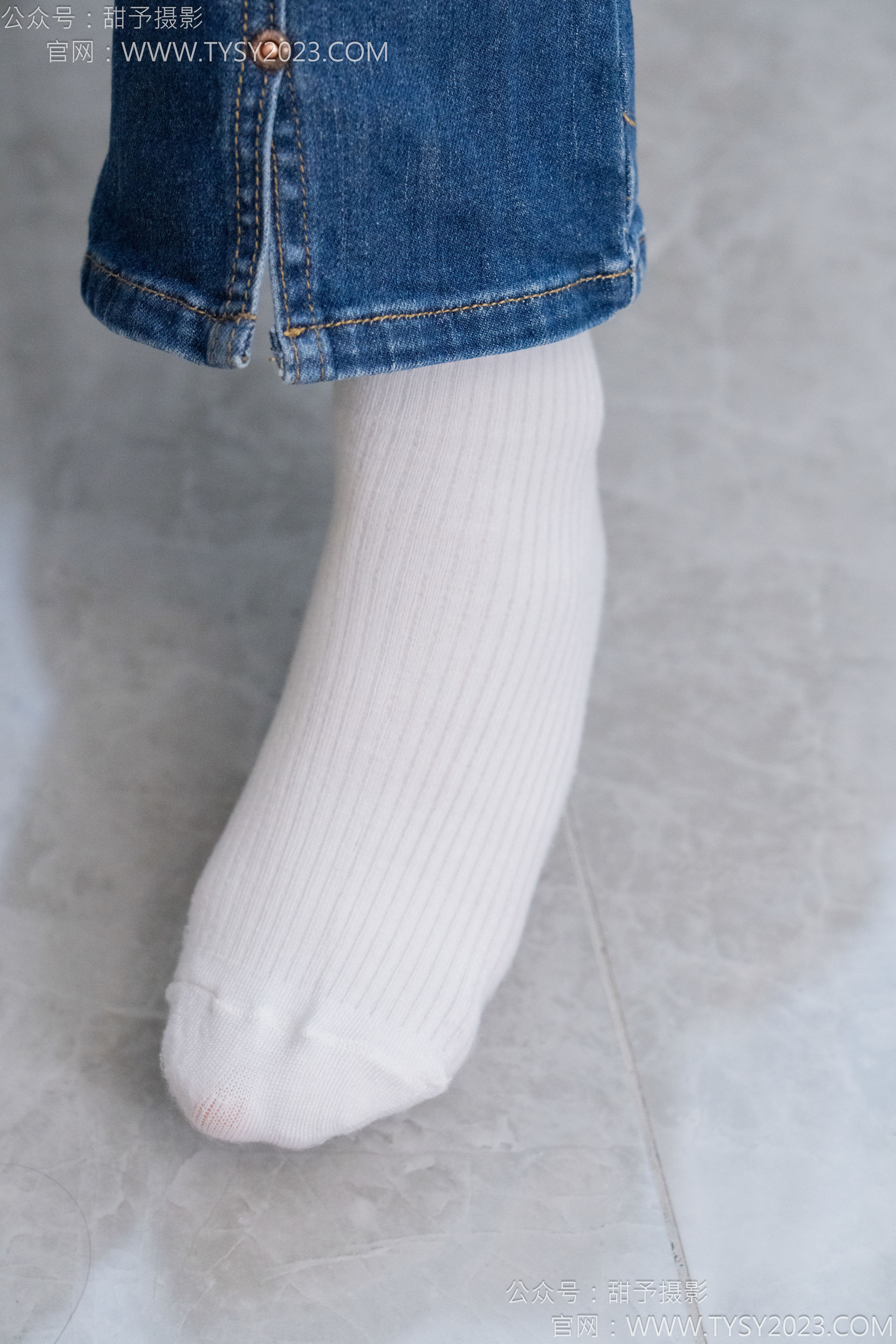 甜予摄影 No.132 诺诺 - 板鞋、白棉袜、裸足/(129P)