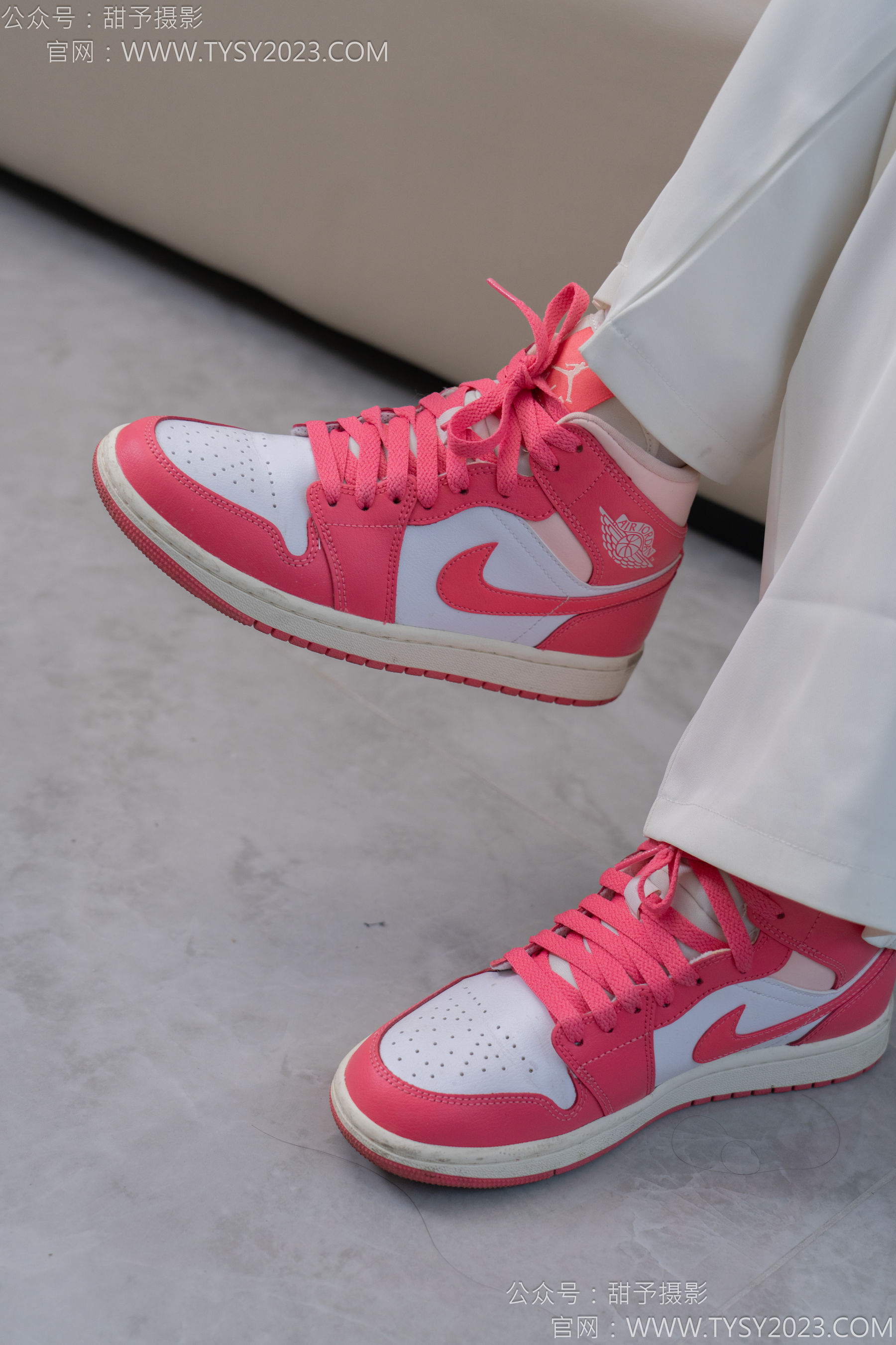 甜予摄影 No.124 梦梦 - 板鞋、白棉袜、裸足/(135P)