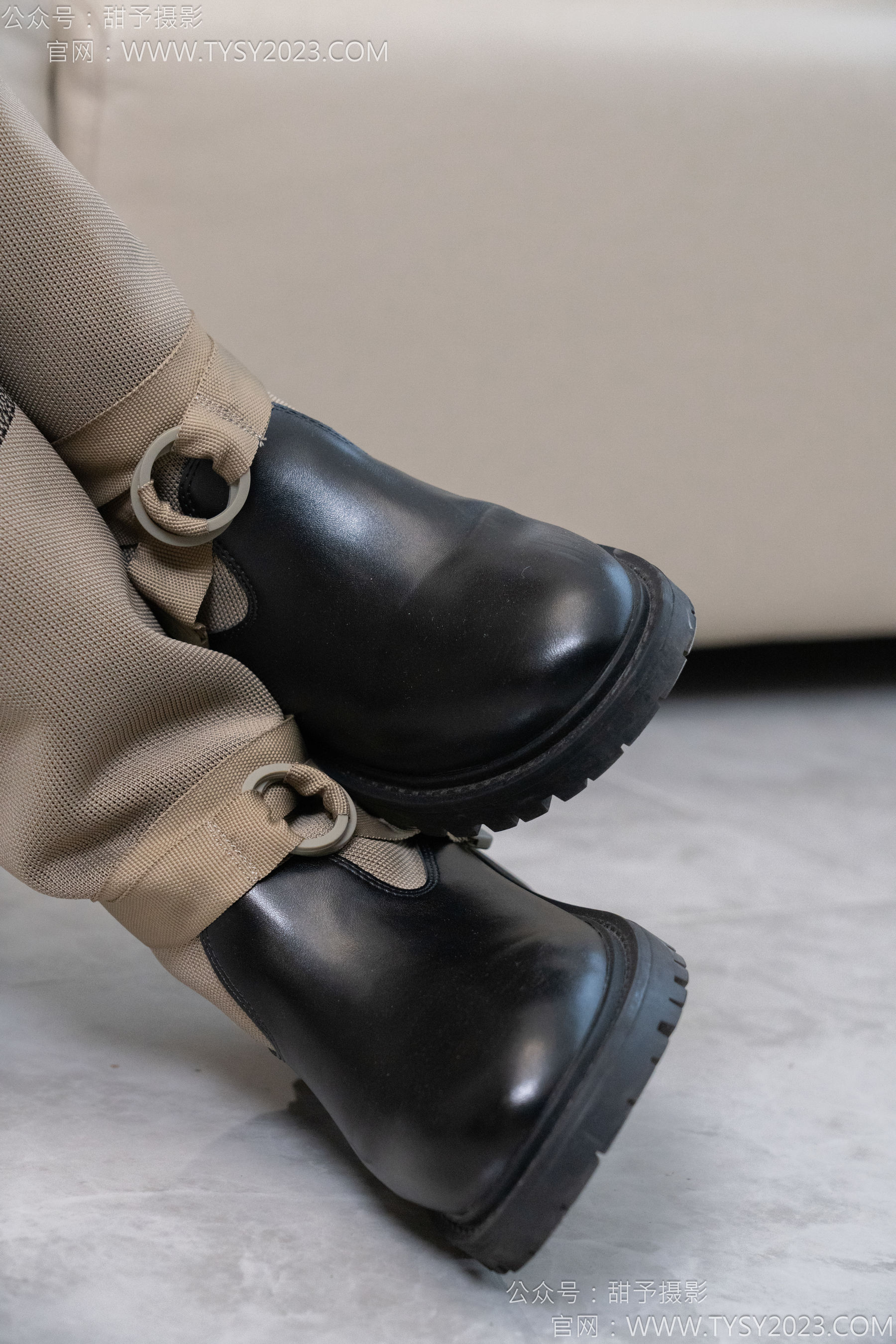 甜予摄影 No.129 咖啡豆 - 长靴、白棉袜、裸足/(134P)