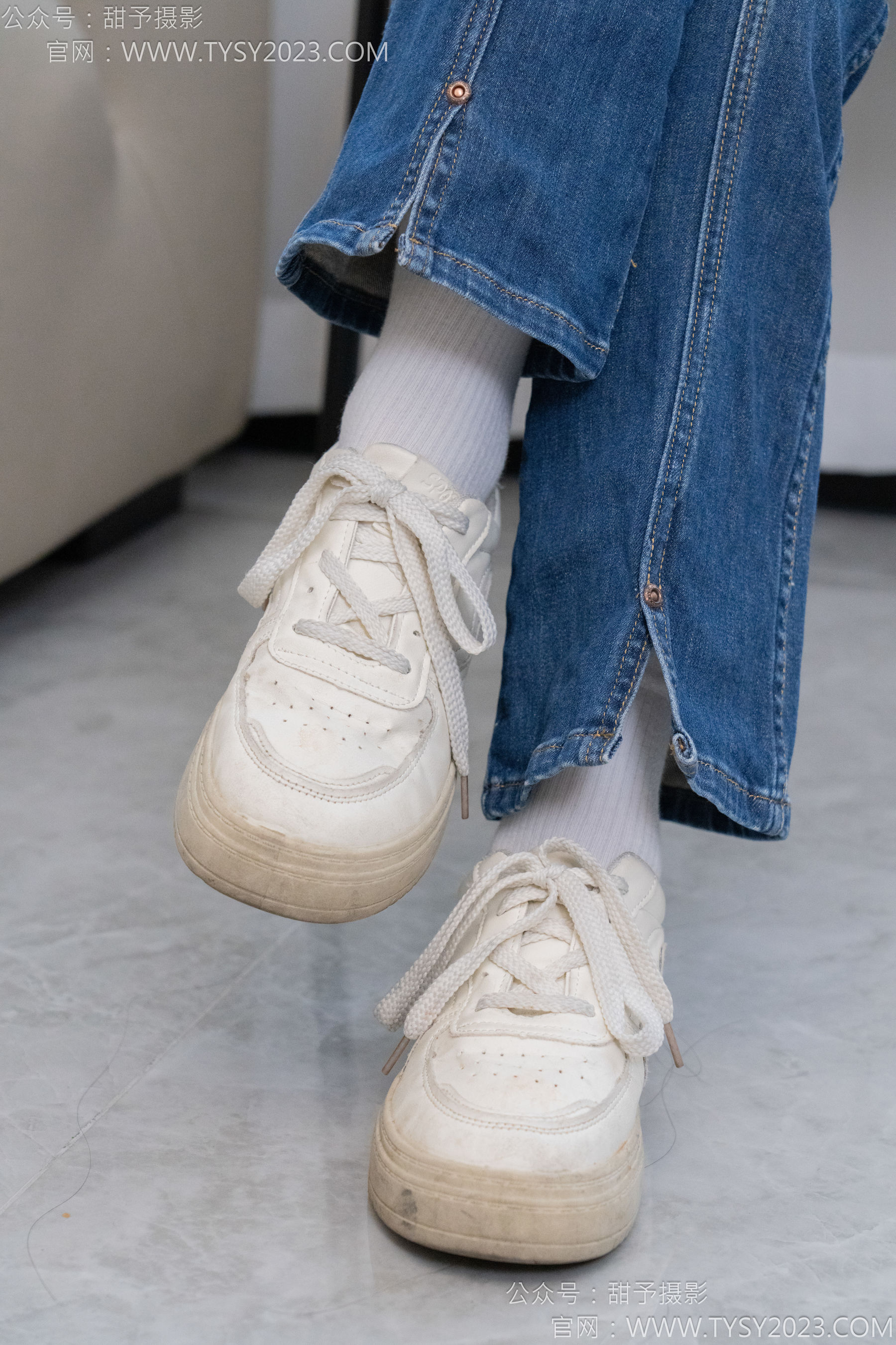 甜予摄影 No.132 诺诺 - 板鞋、白棉袜、裸足/(129P)