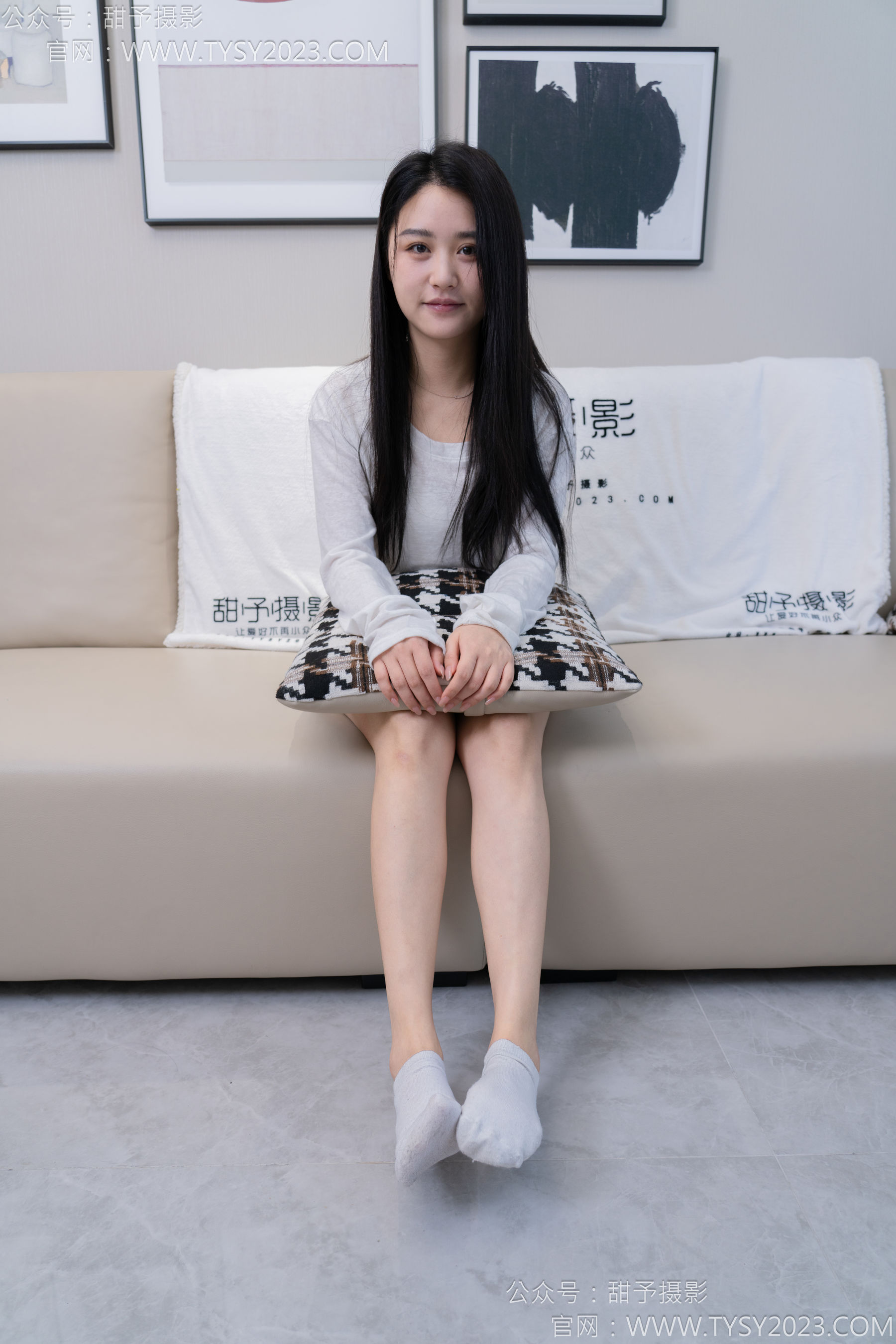 甜予摄影 No.130 澜澜 - 皮鞋、白棉袜、裸足、掉袜子剧情/(130P)