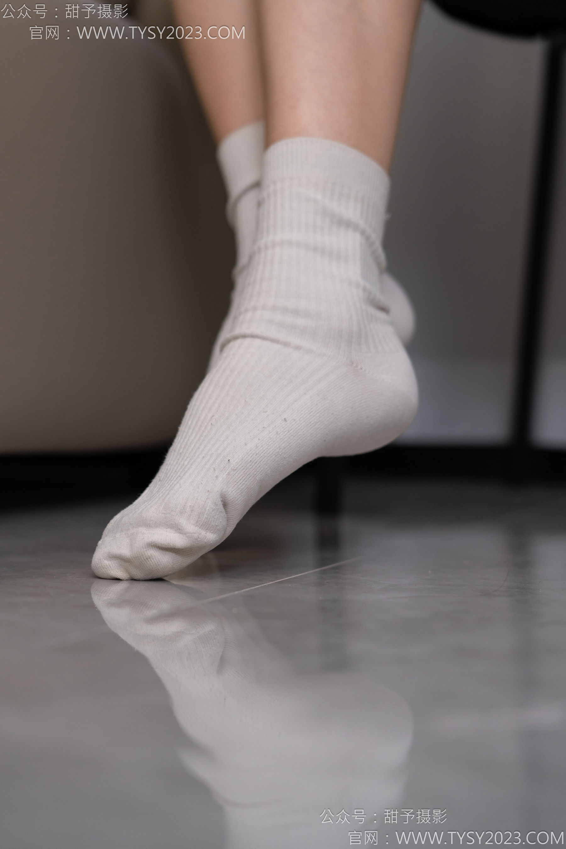 甜予摄影 No.127 丹丹 - 皮鞋、白棉袜、裸足/(145P)