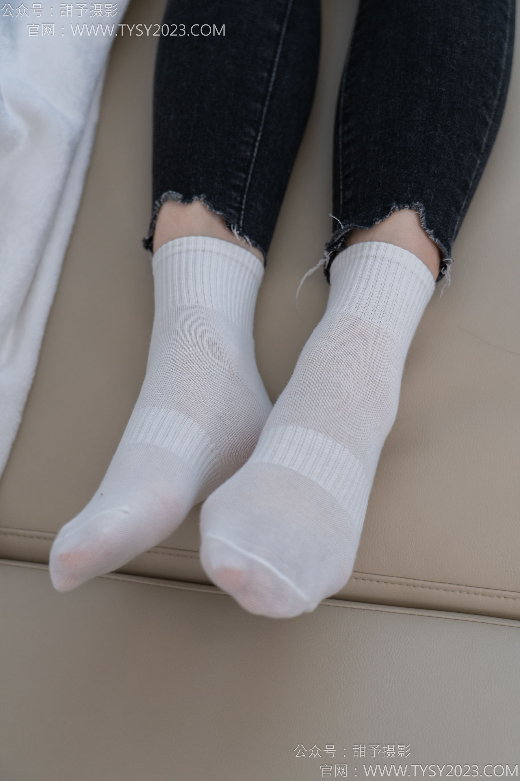 甜予摄影 No.133 梦梦 - 长靴、白棉袜、裸足/(135P)