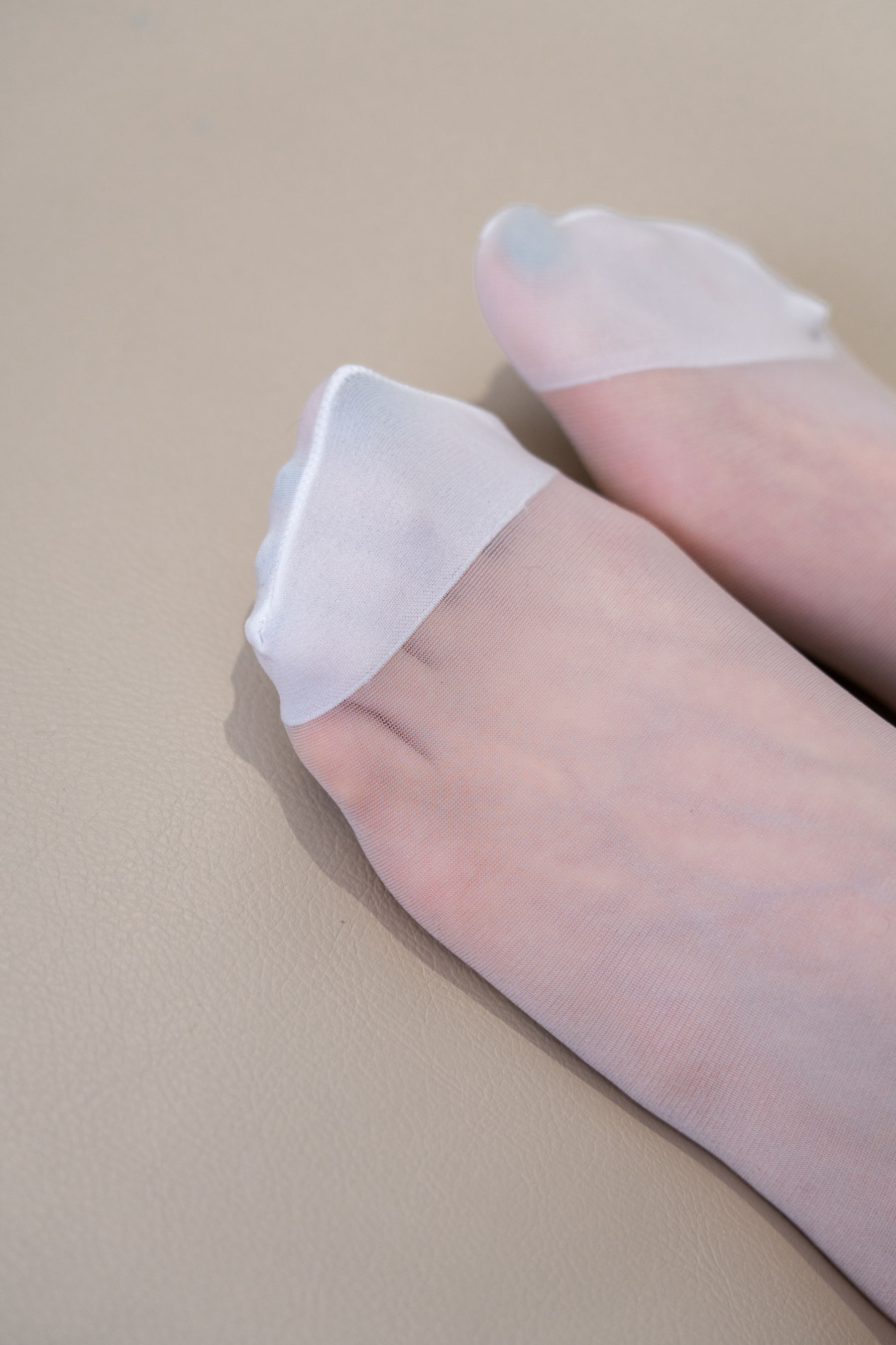 甜予摄影 No.141 澜澜 - cos服人字拖、白丝、裸足、挠脚心剧情/(134P)