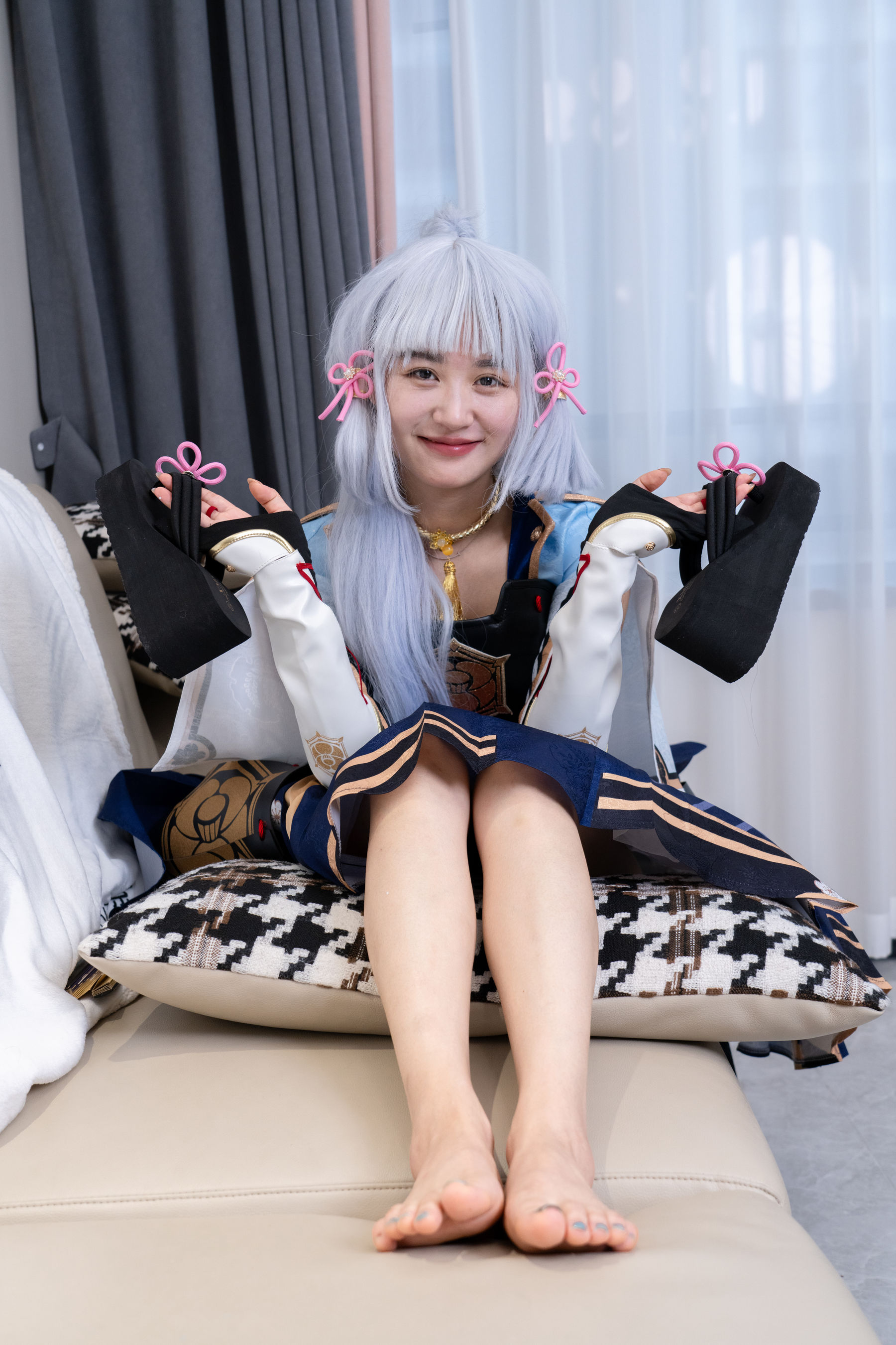 甜予摄影 No.141 澜澜 - cos服人字拖、白丝、裸足、挠脚心剧情/(134P)