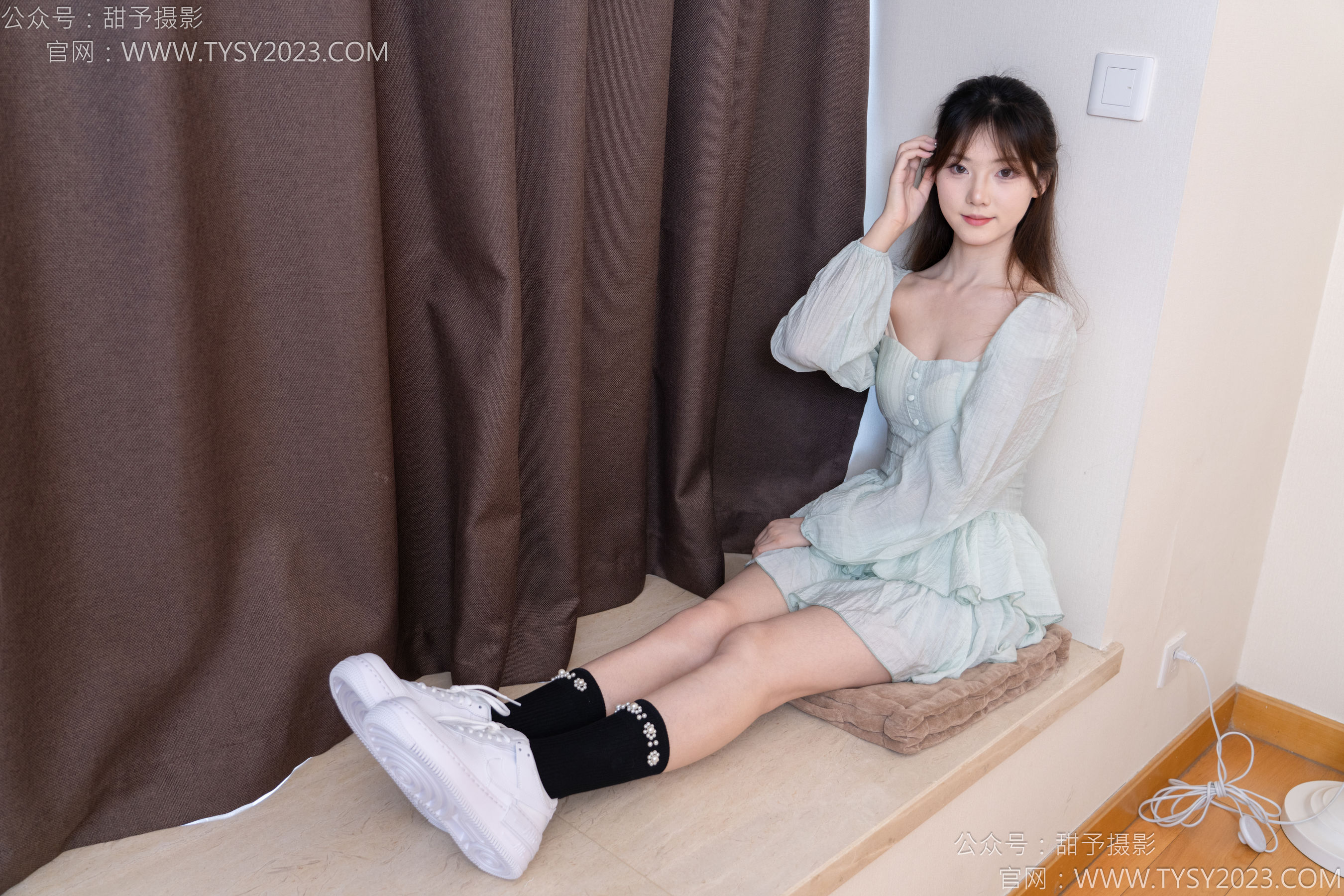 甜予摄影 No.136 璇璇 - 板鞋、黑棉袜/(203P)