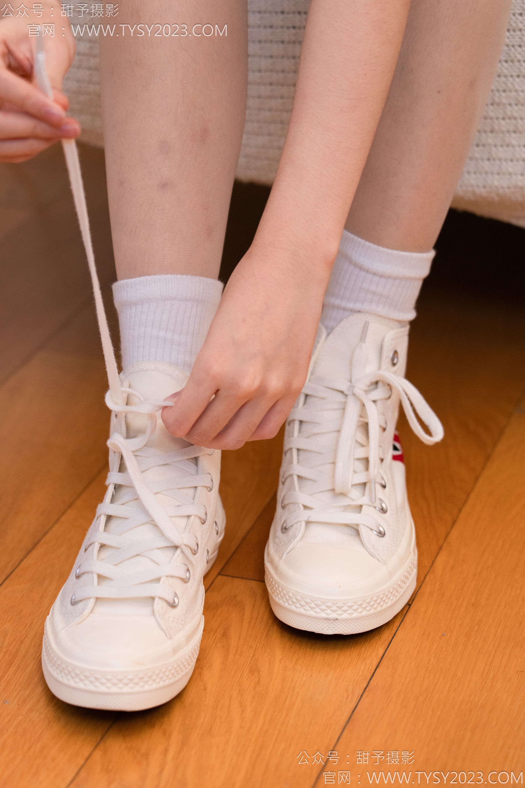 甜予摄影 No.140 思思&双人 - 板鞋、白棉袜、肉丝/(130P)