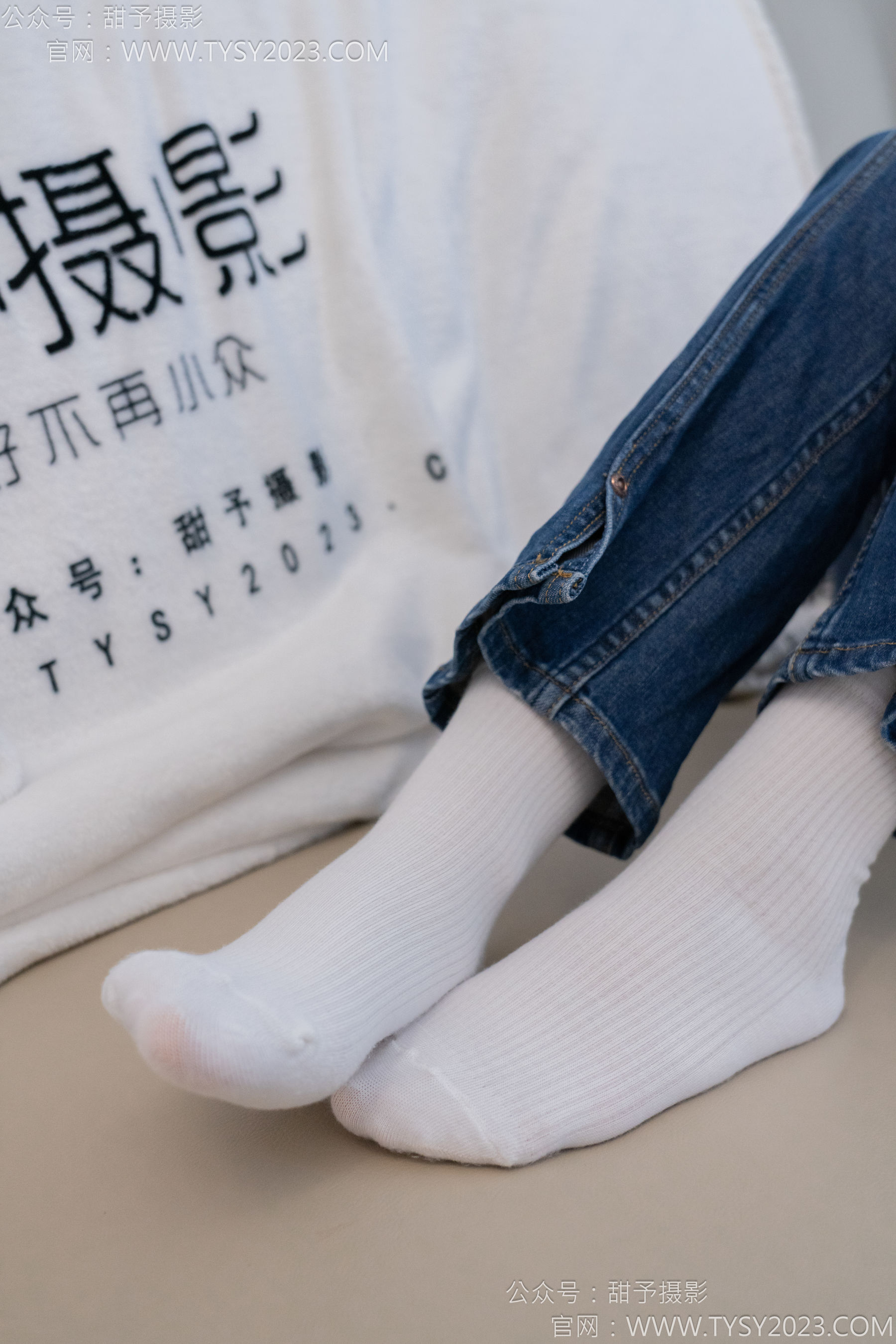 甜予摄影 No.132 诺诺 - 板鞋、白棉袜、裸足/(129P)