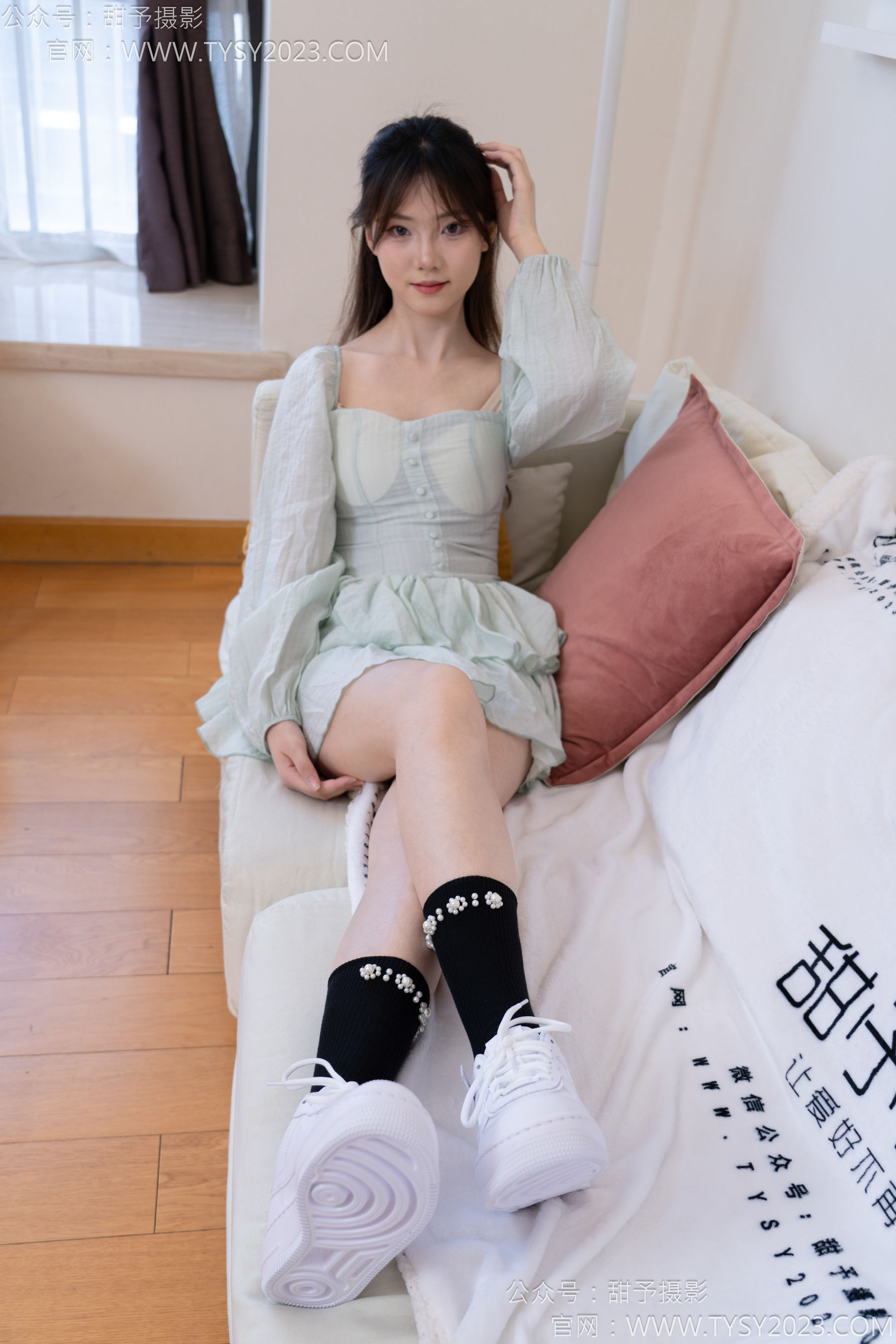 甜予摄影 No.136 璇璇 - 板鞋、黑棉袜/(203P)