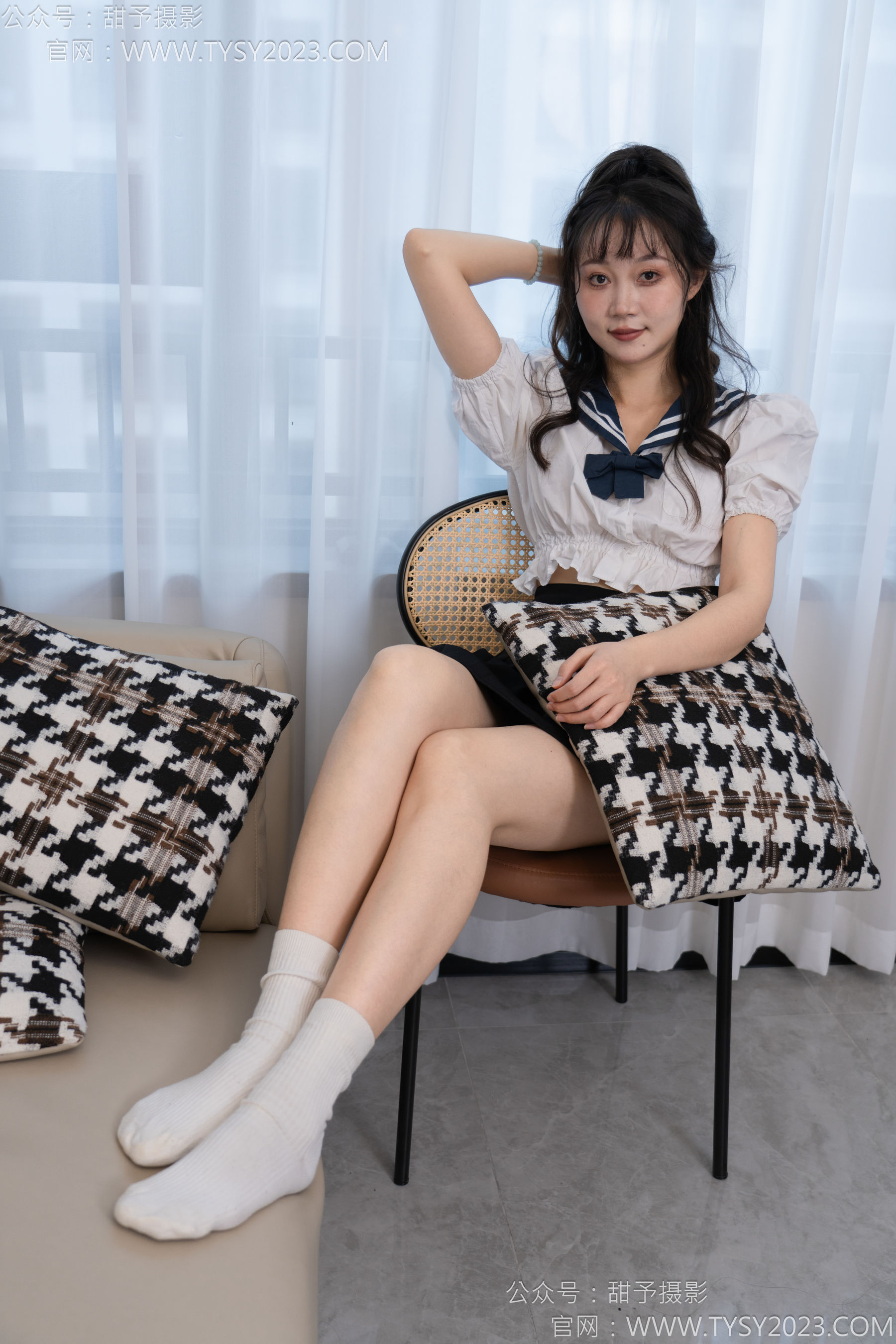 甜予摄影 No.127 丹丹 - 皮鞋、白棉袜、裸足/(145P)