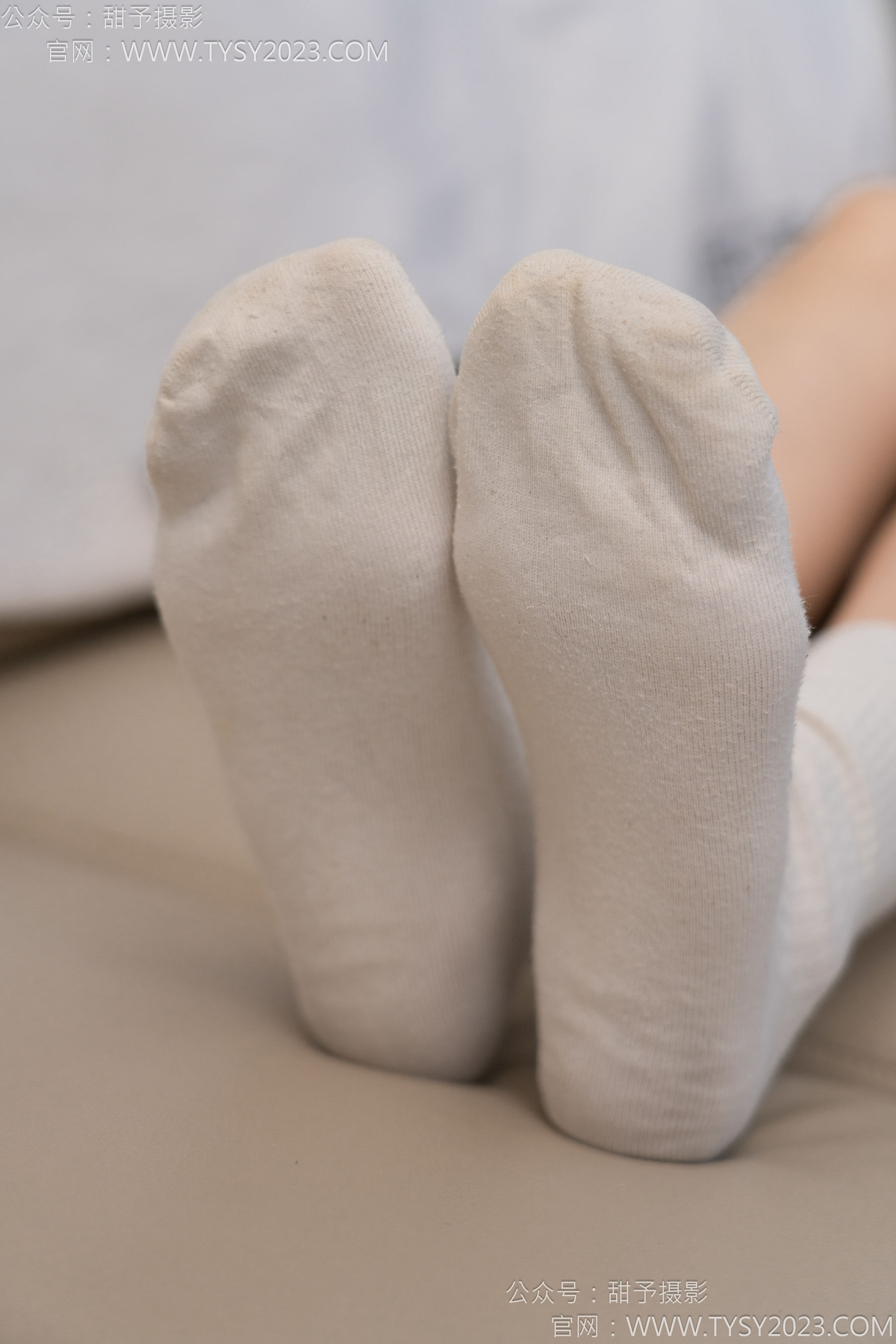 甜予摄影 No.127 丹丹 - 皮鞋、白棉袜、裸足/(145P)